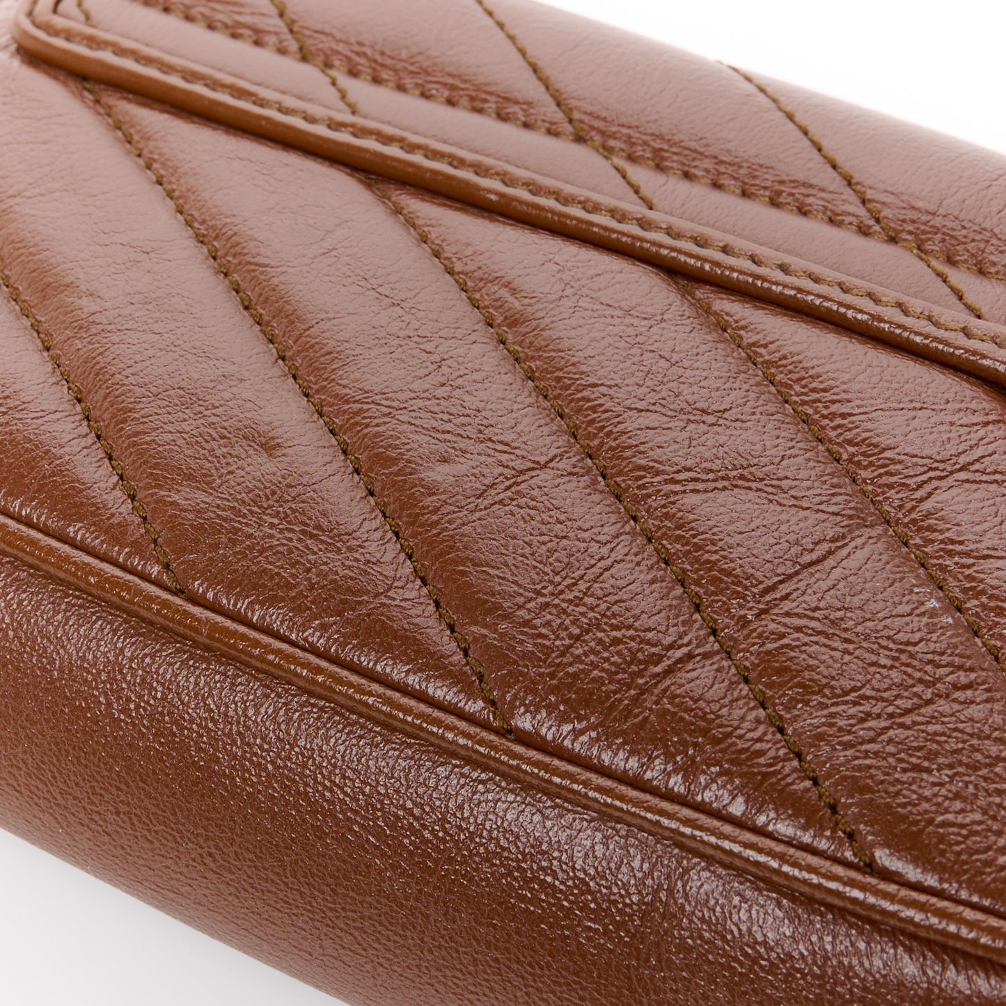 Azalea Calfskin Matelasse Diagonal Super Mini GG Marmont Shoulder Bag Cuir