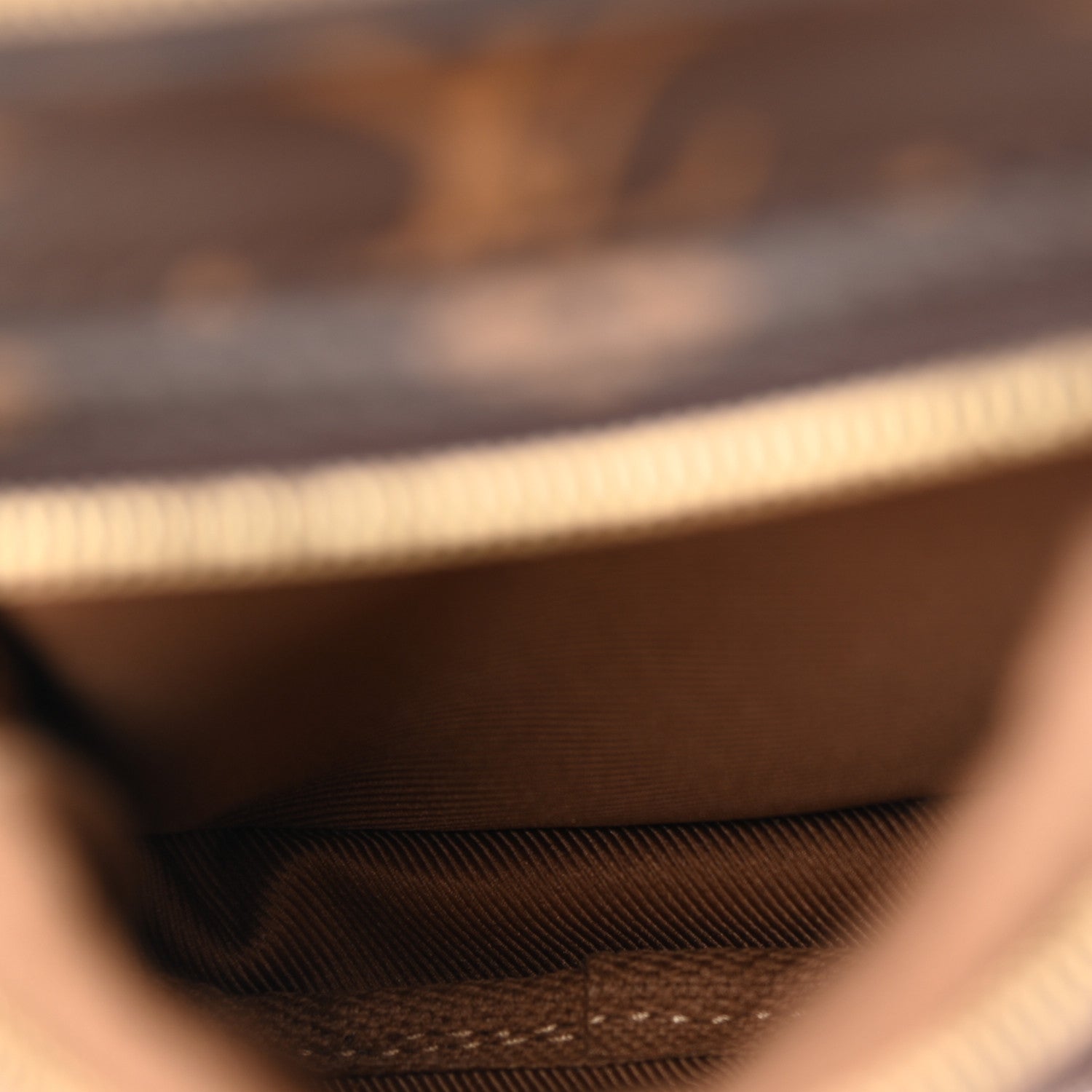 Louis Vuitton Monogram Utility Phone Sleeve 6 of 10