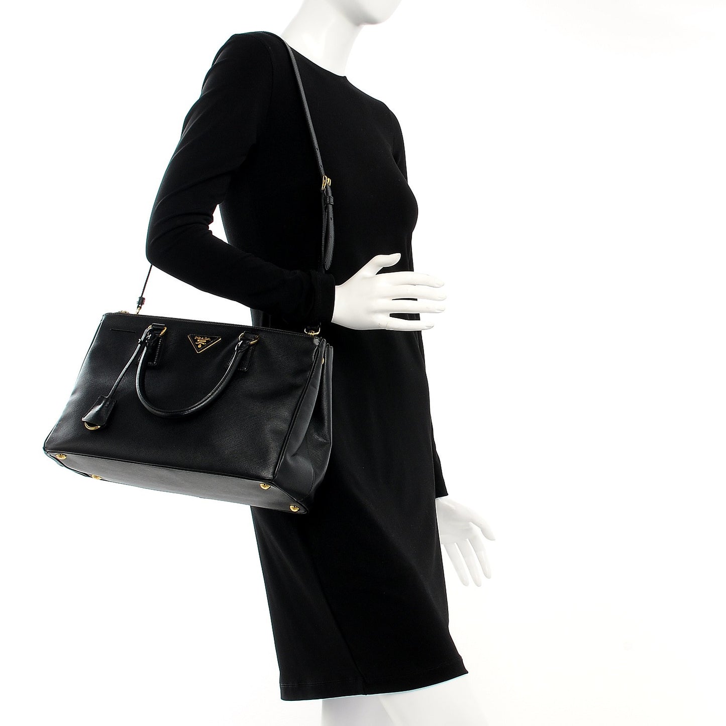 Saffiano Medium Galleria Double Zip Tote Black
