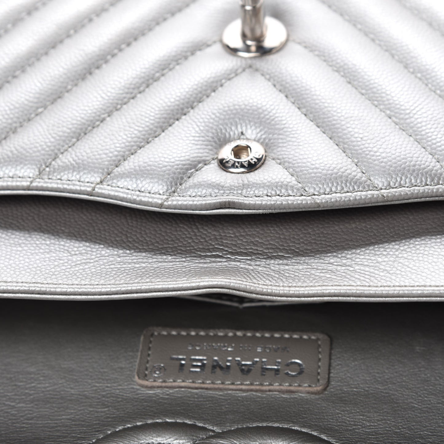 Metallic Caviar Chevron Quilted Medium Double Flap Silver