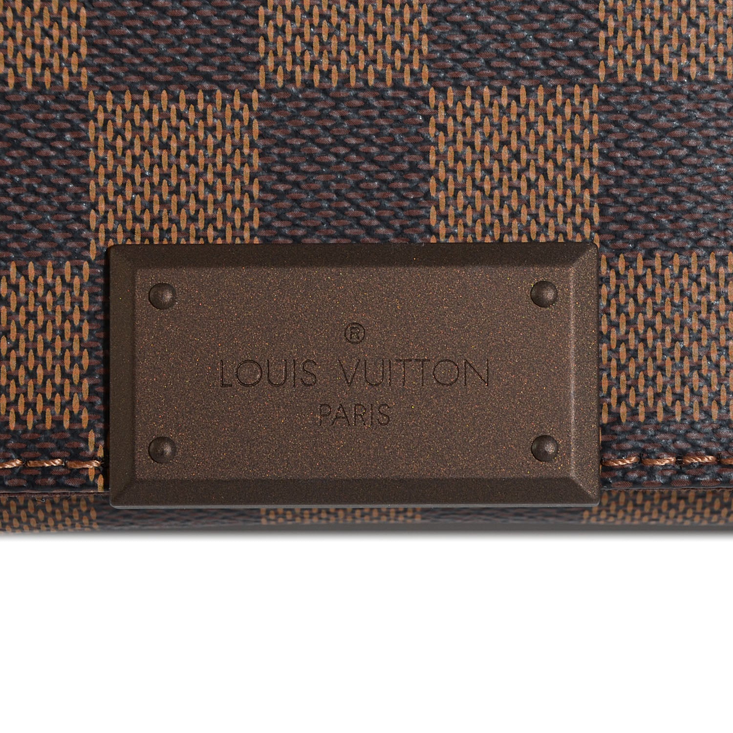 Louis Vuitton Damier Ebene District MM 8 of 8