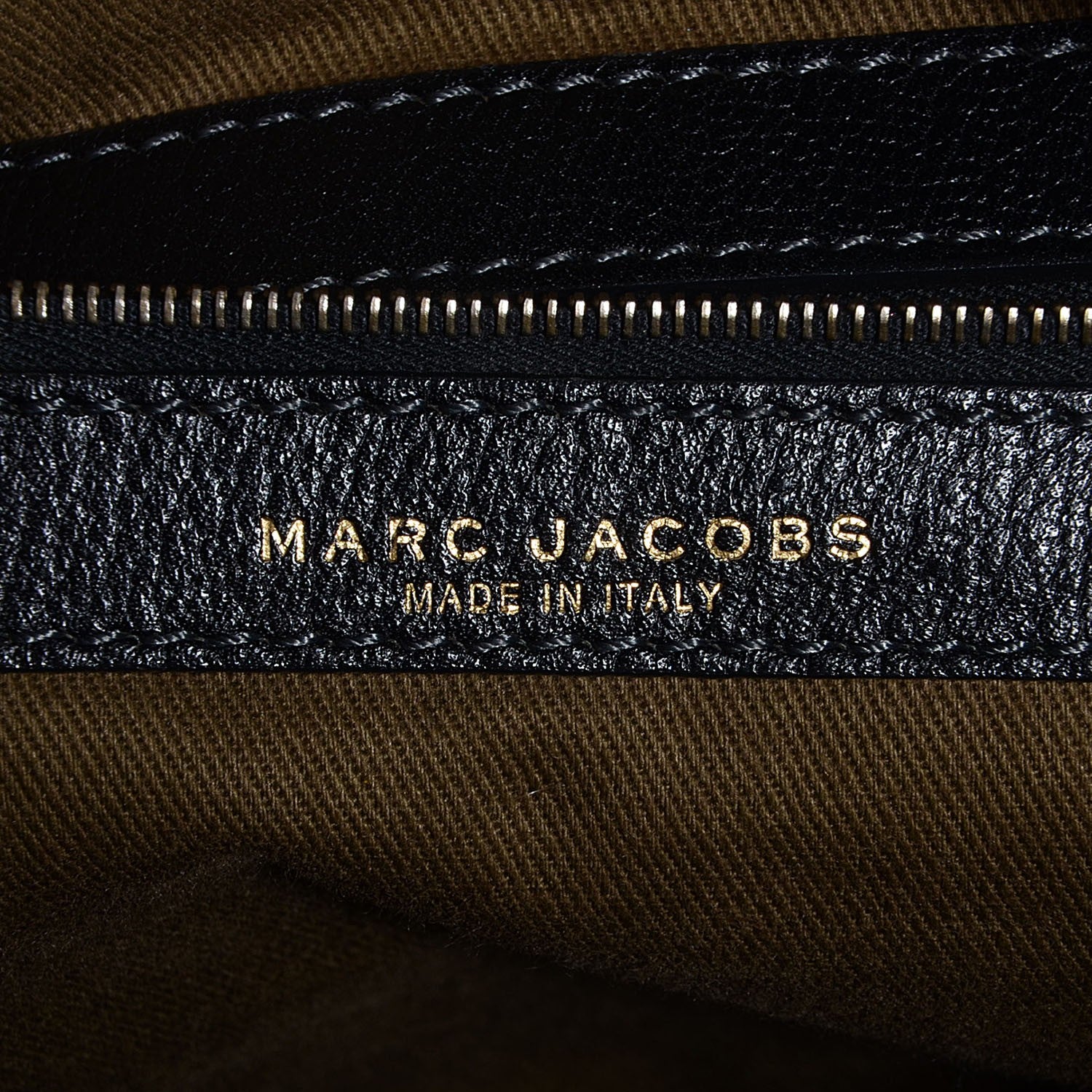 Marc Jacobs Calfskin Quilted Multipocket Hobo 6 of 8