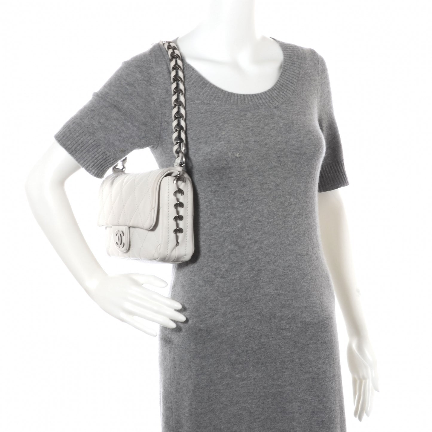 Calfskin Quilted Medium Modern Chain Flap White