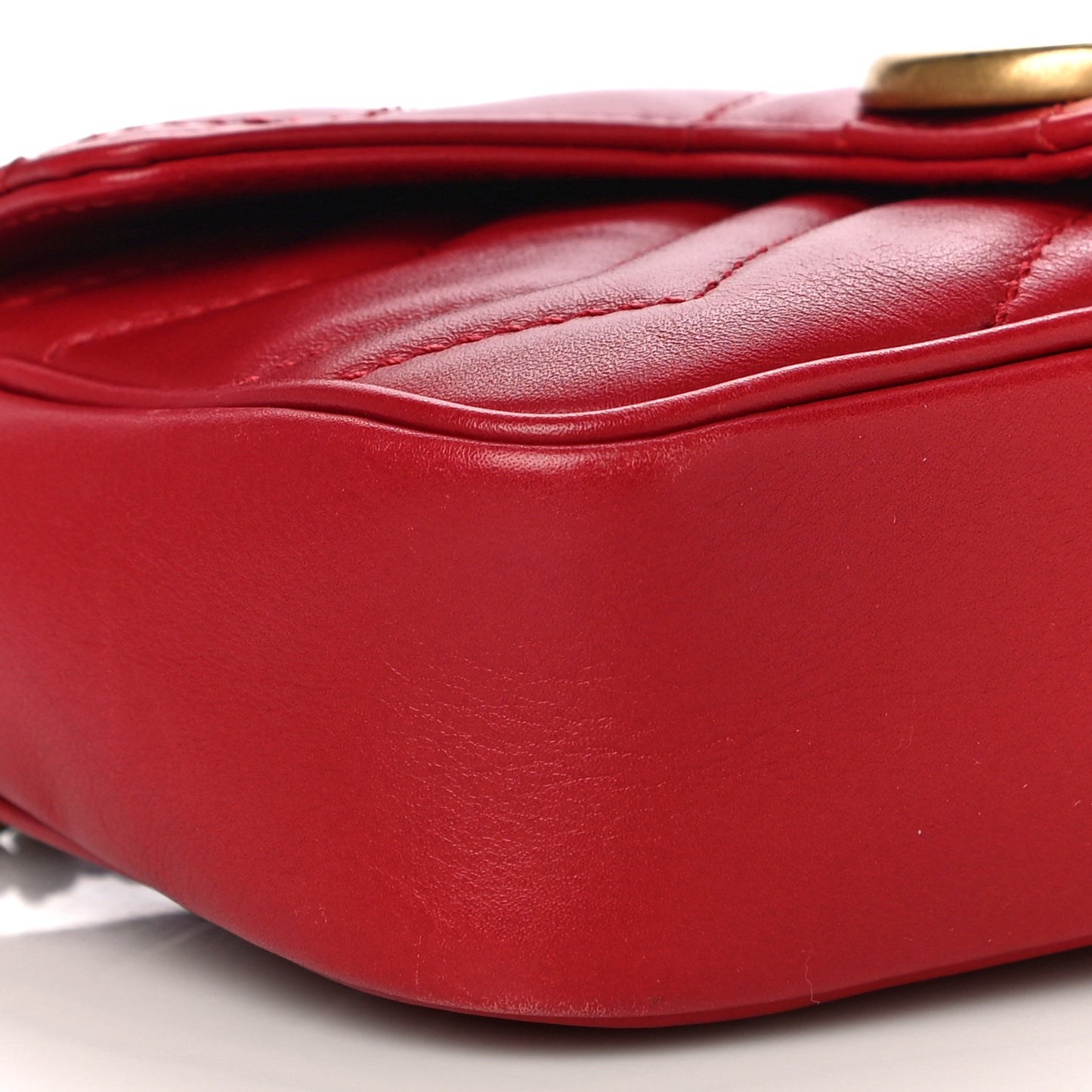 Calfskin Matelasse Super Mini GG Marmont Shoulder Bag Hibiscus Red