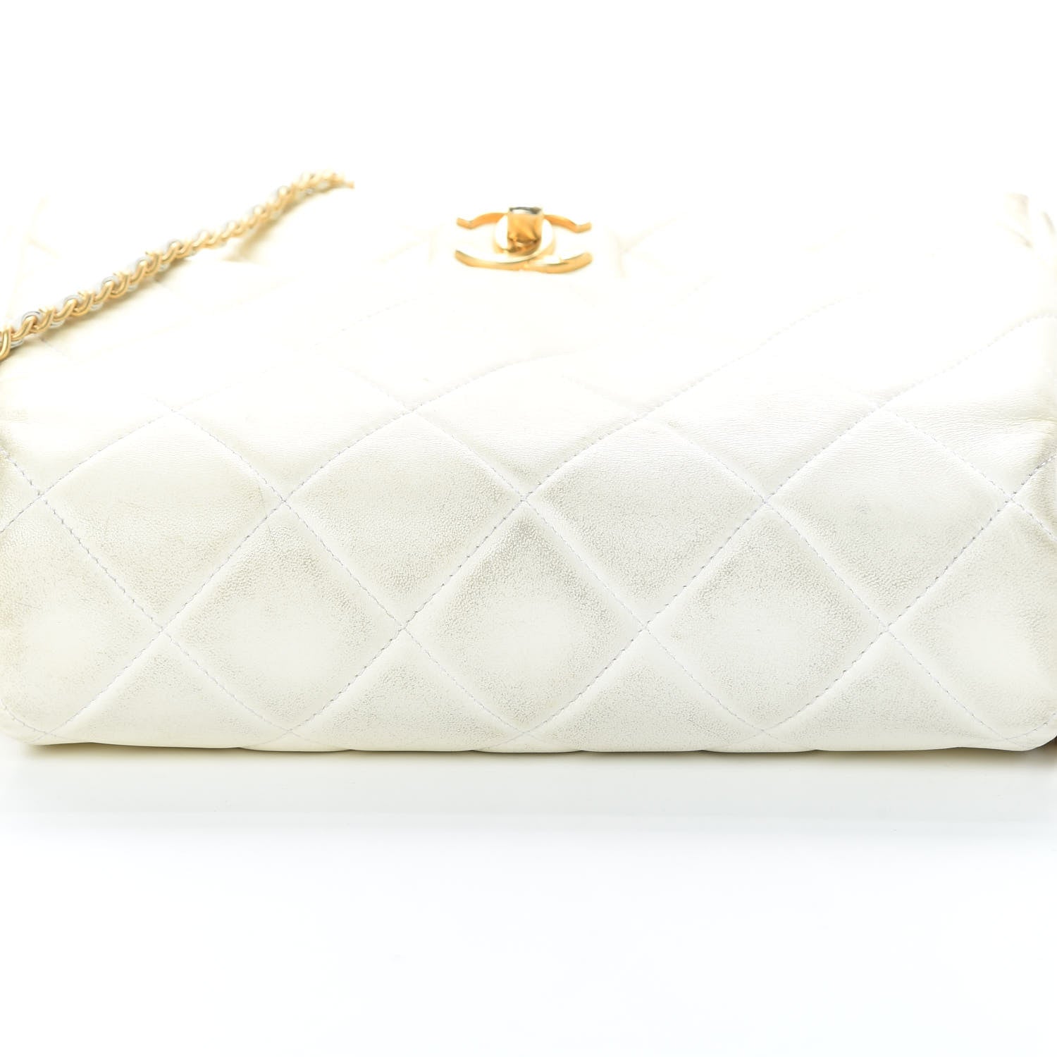Chanel Lambskin Quilted Large Side-Packs White 24 of 28