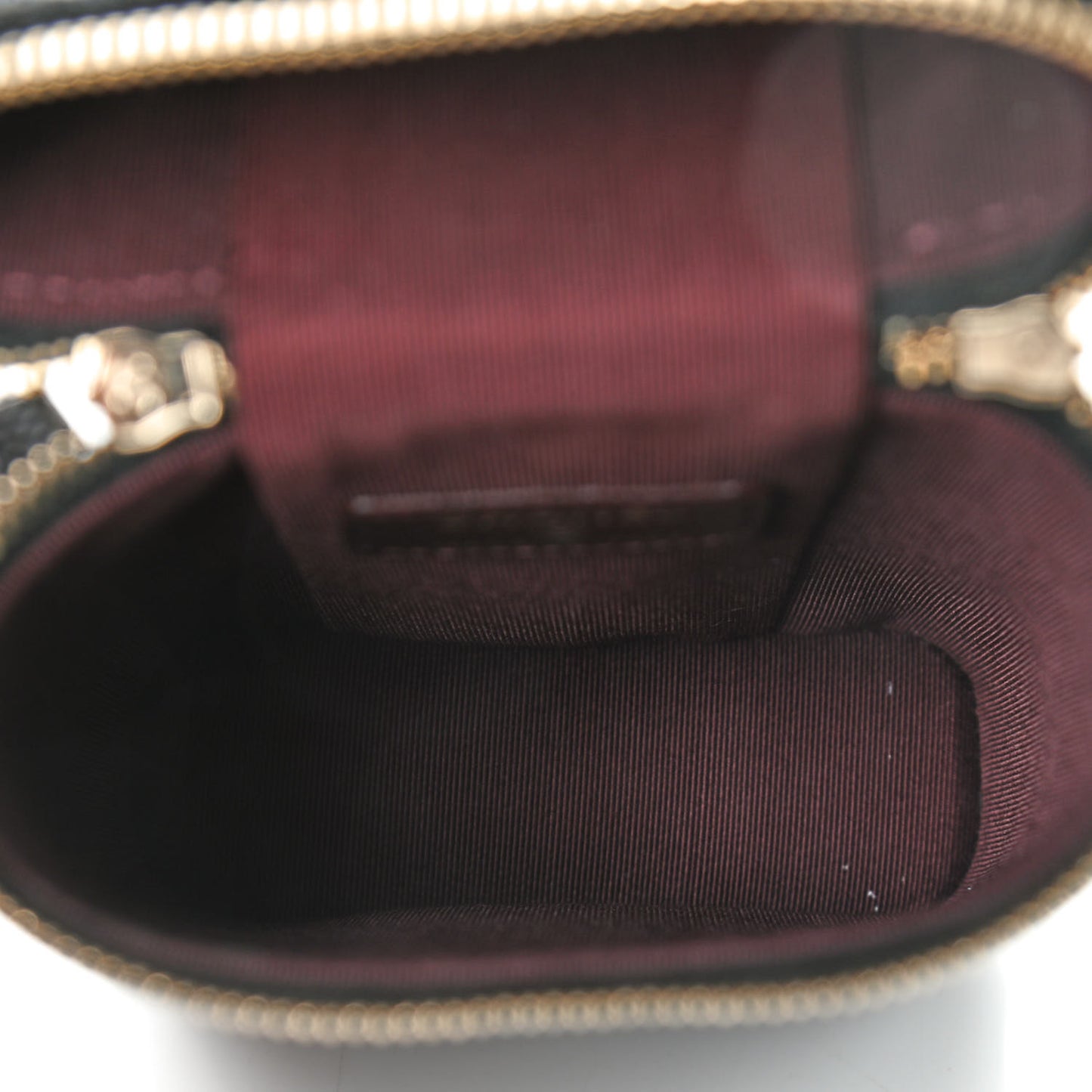 Caviar Quilted Phone Holder With Chain Black