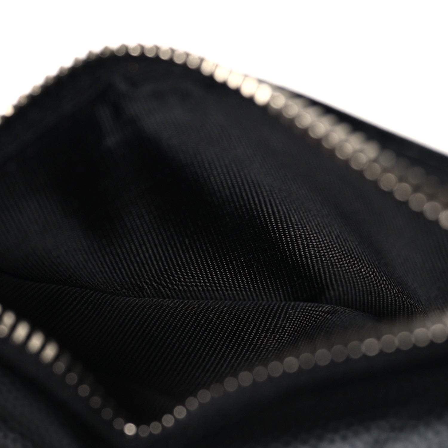 Saint Laurent Grain De Poudre Matelasse Chevron Monogram Compact Wallet Black 5 of 7