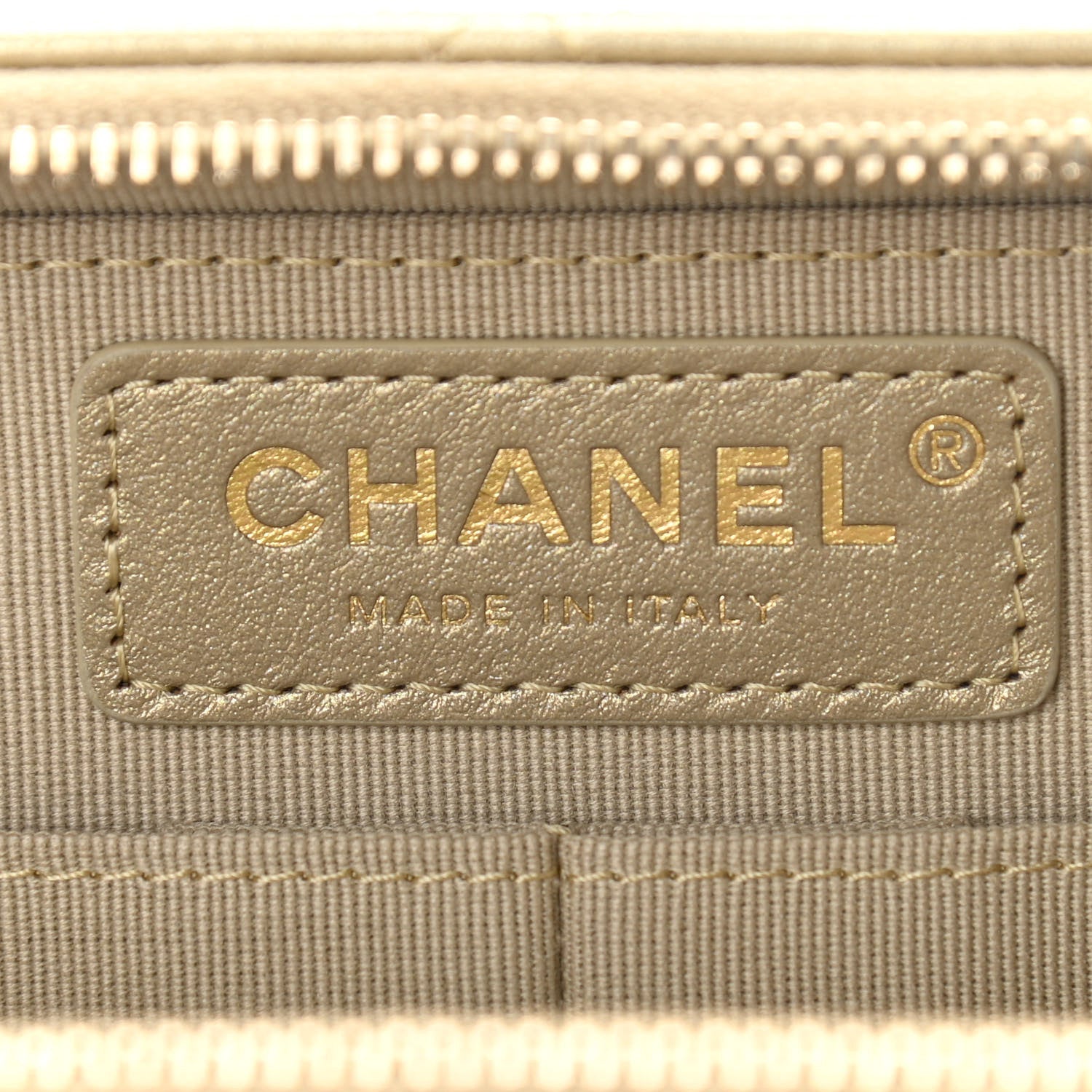 Chanel Metallic Lambskin Quilted Top Handle Vanity Case Gold 5 of 10