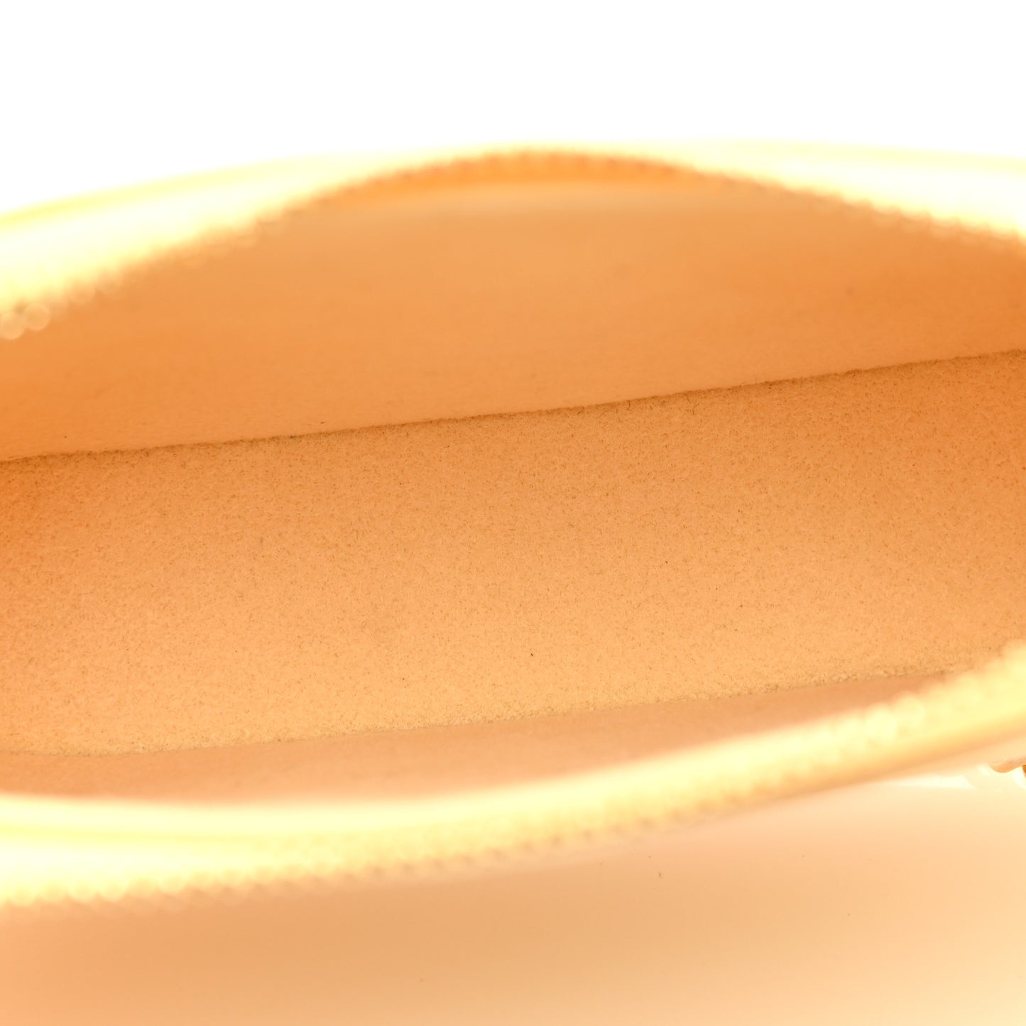 Metallic Vernis Valentine Mini Pochette Accessories Banana Fizz