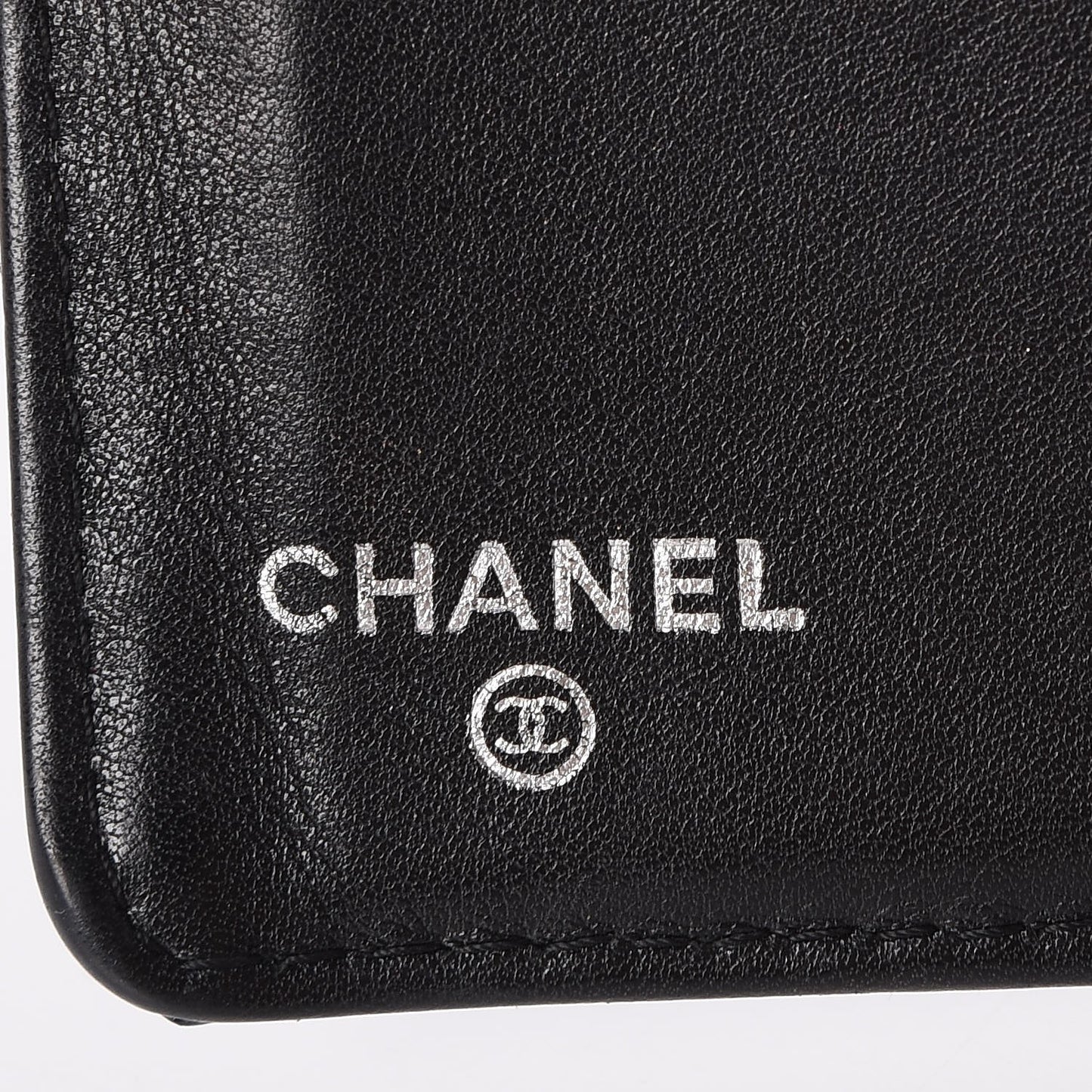 Patent Quilted Brilliant Yen Wallet Black