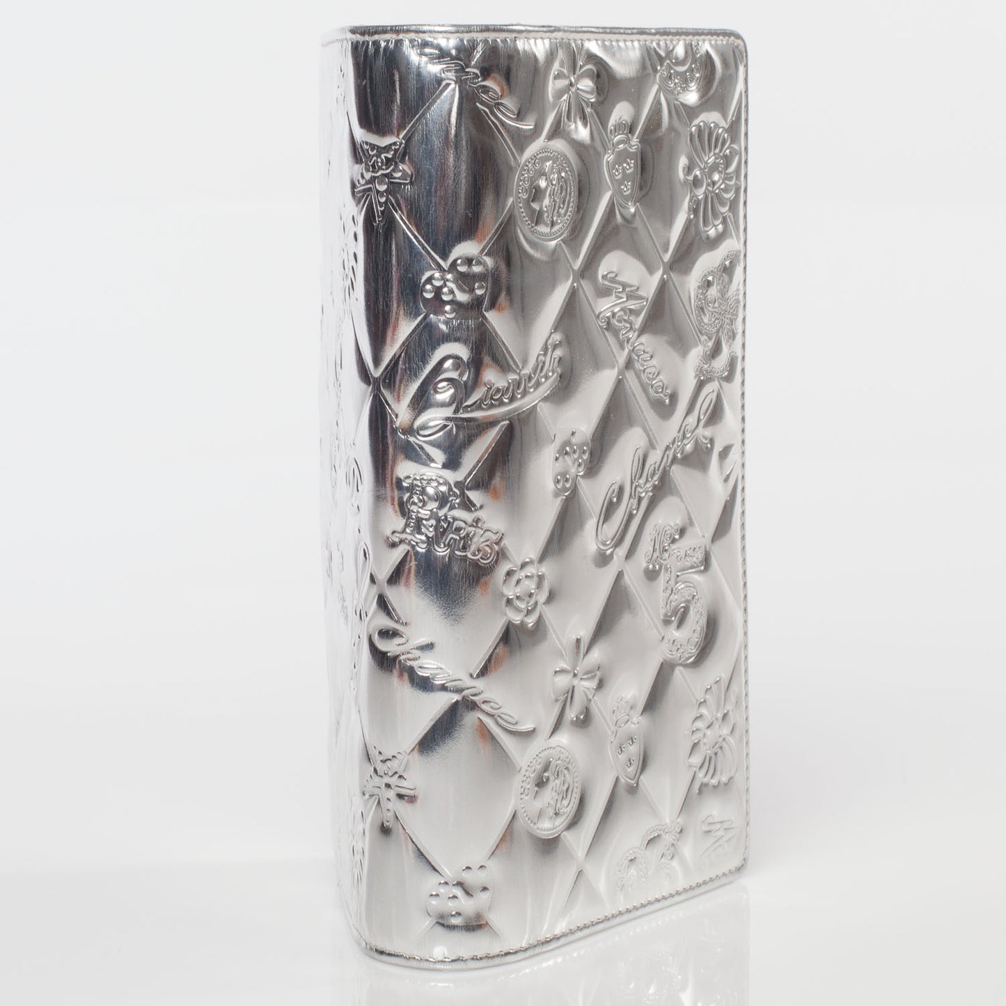 Patent Calfskin Lucky Symbols Yen Wallet Silver