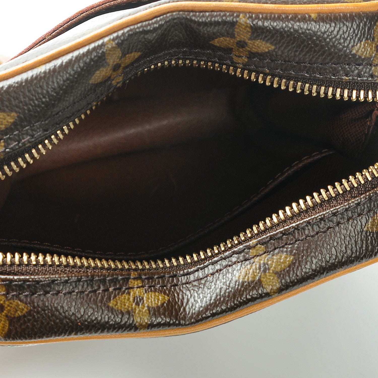 Louis Vuitton Monogram Danube 21 5 of 6