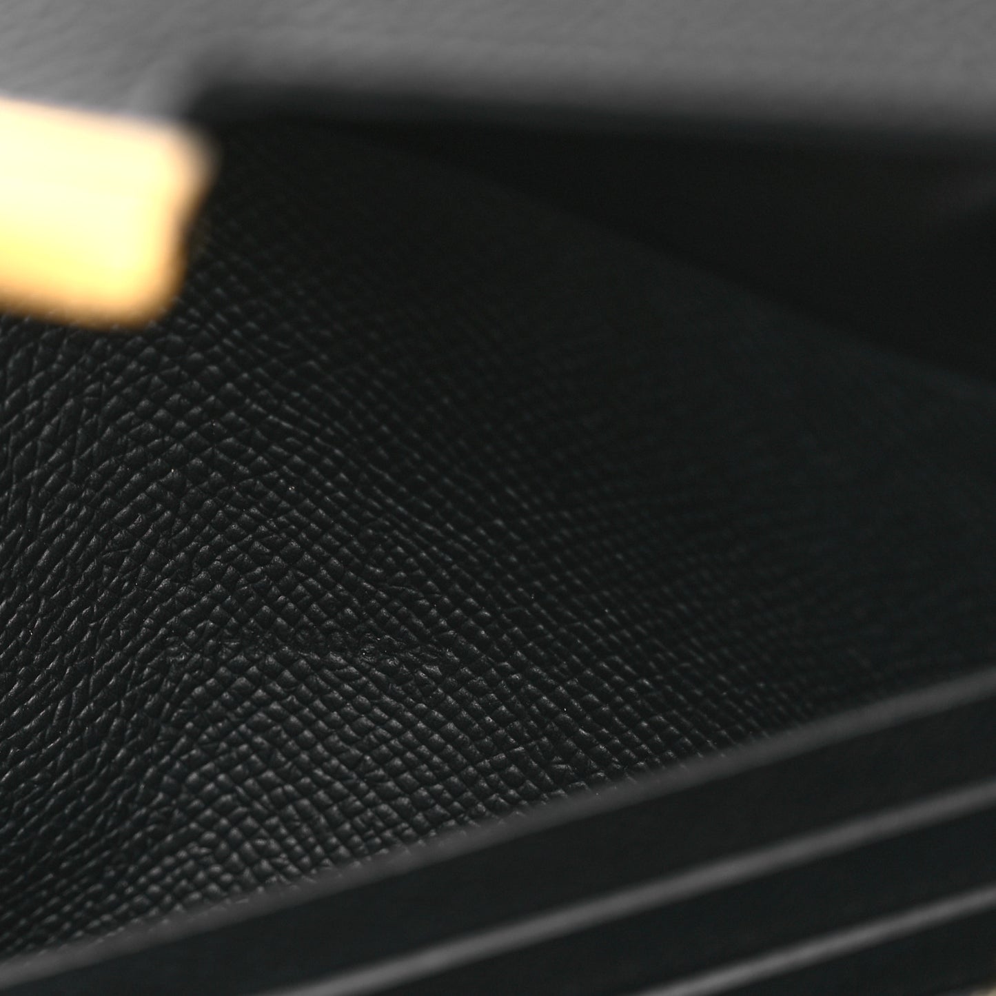 Epsom Constance Wallet To Go Black