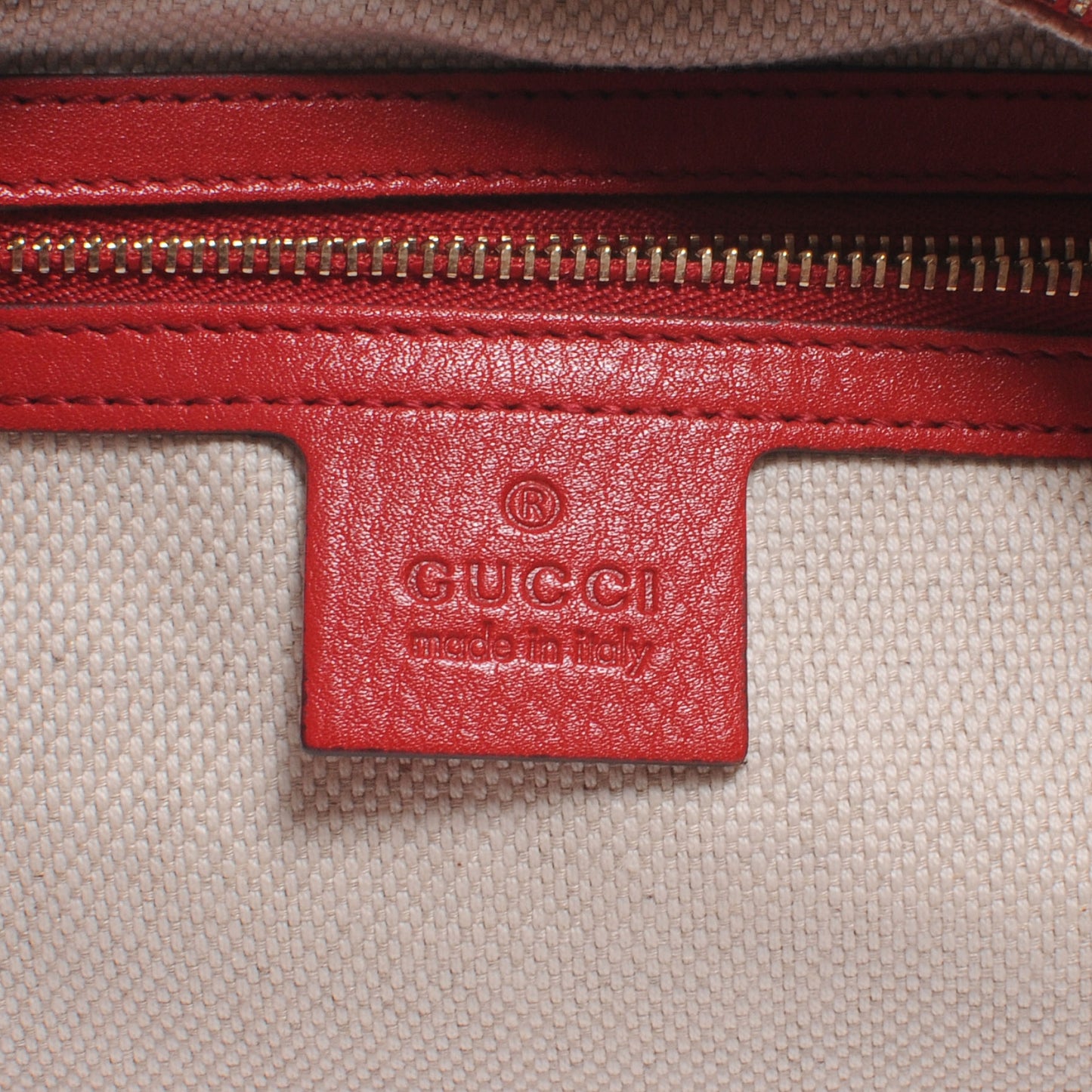 Pebbled Calfskin Large Soho Hobo Red