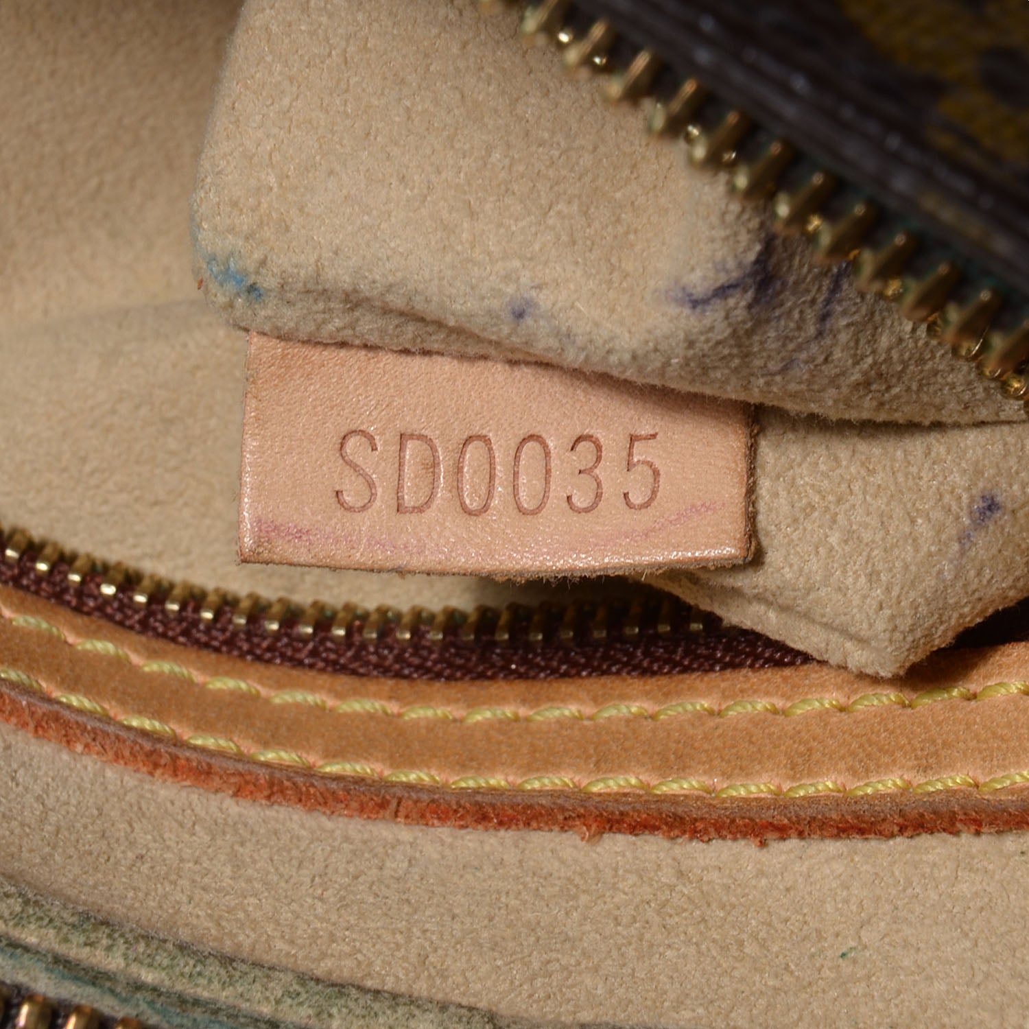 Louis Vuitton Monogram Looping MM 7 of 7