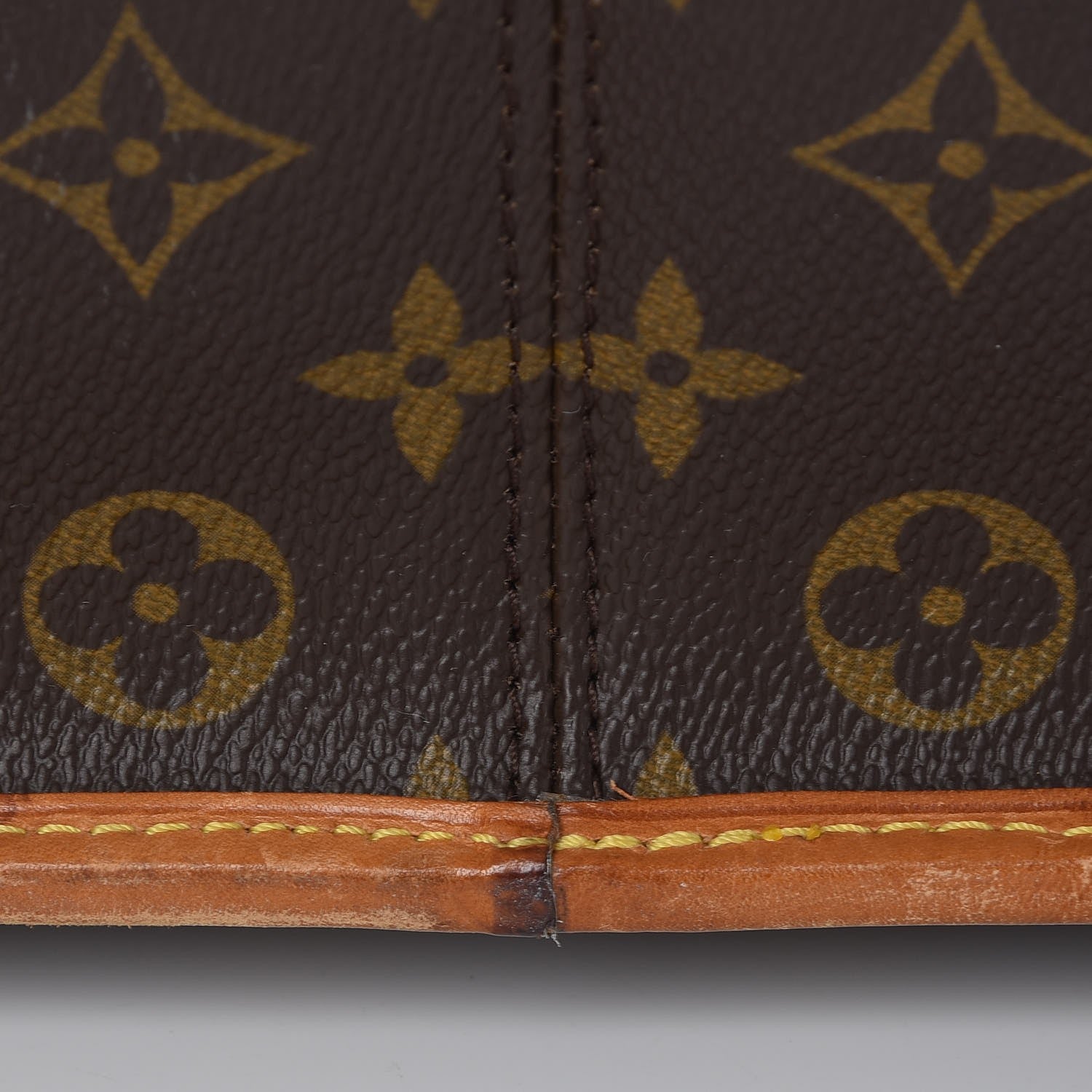 Louis Vuitton Monogram Sac Gibeciere GM 20 of 24