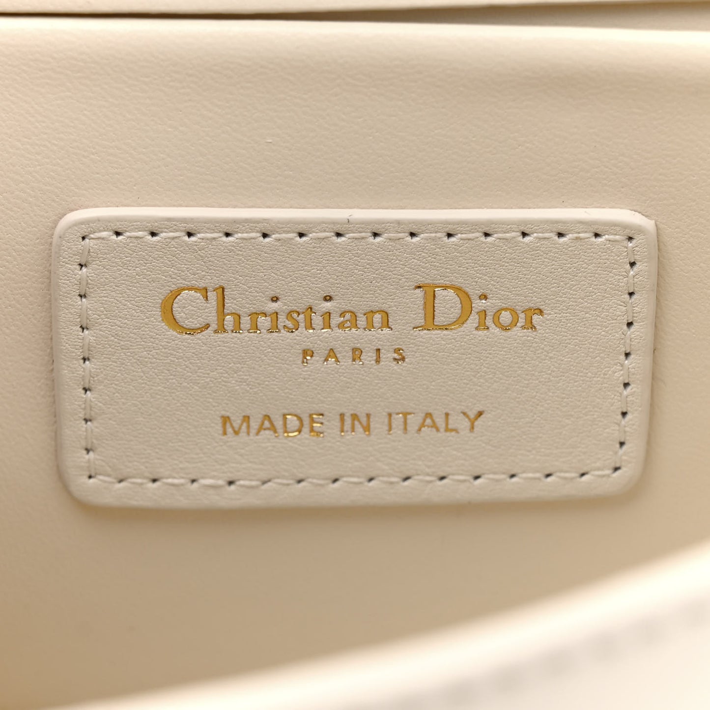 Grained Calfskin 30 Montaigne East West Chain Flap Bag Off White