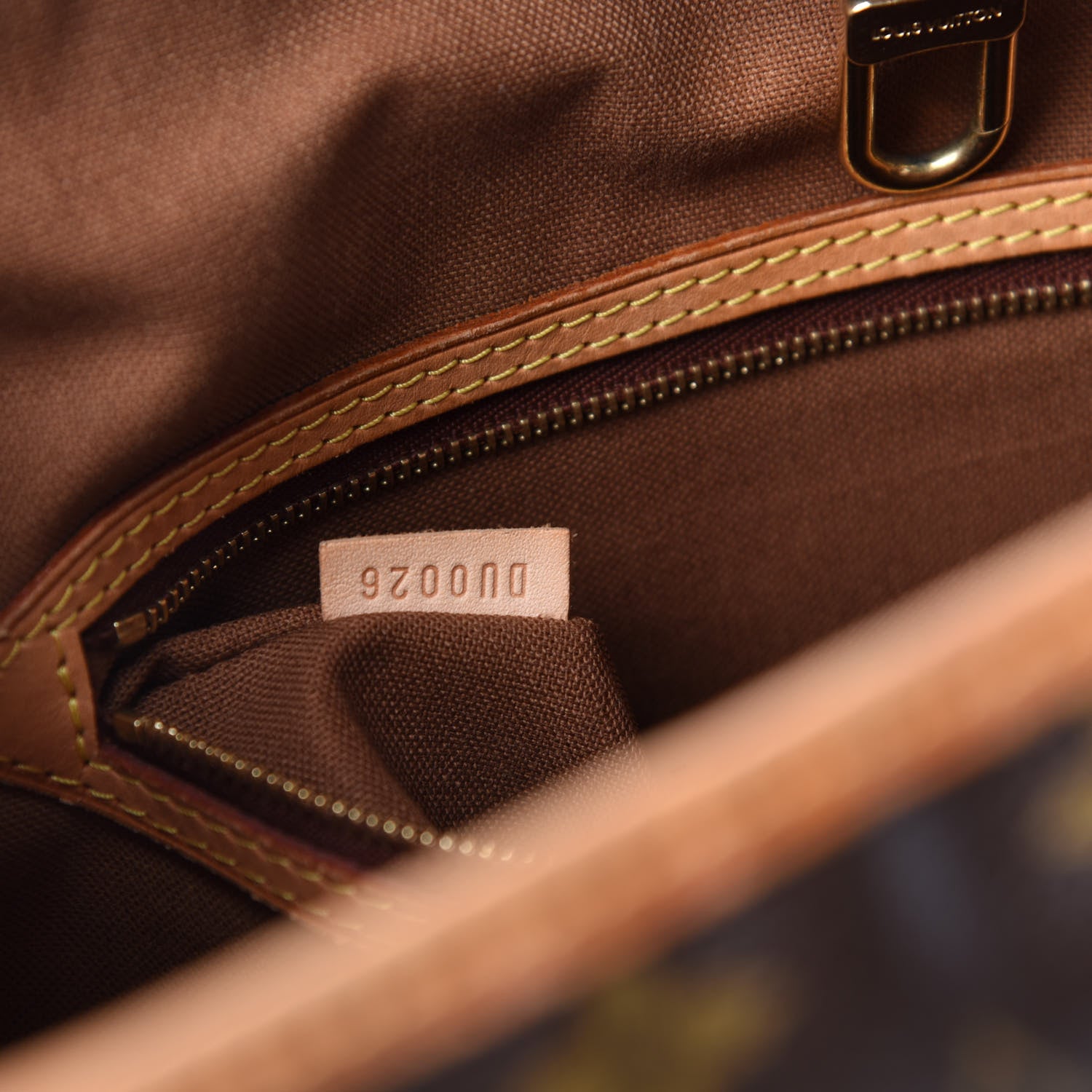 Louis Vuitton Monogram Batignolles Horizontal 14 of 15