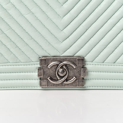 Chanel Wrinkled Lambskin Chevron Quilted New Medium Boy Flap Light Green 10 of 17