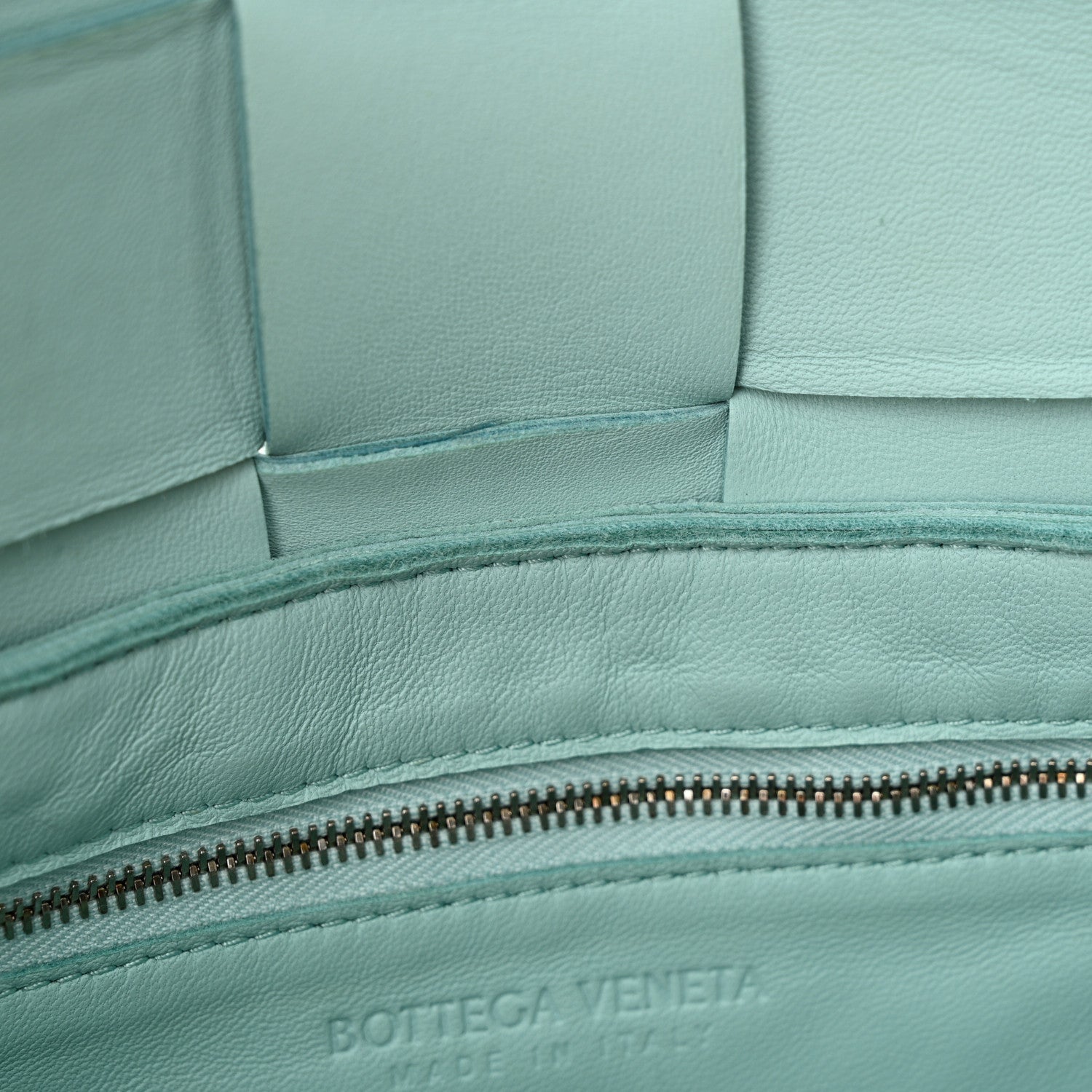 Bottega Veneta Lambskin Maxi Intrecciato Cassette Crossbody Bag Ice 10 of 10
