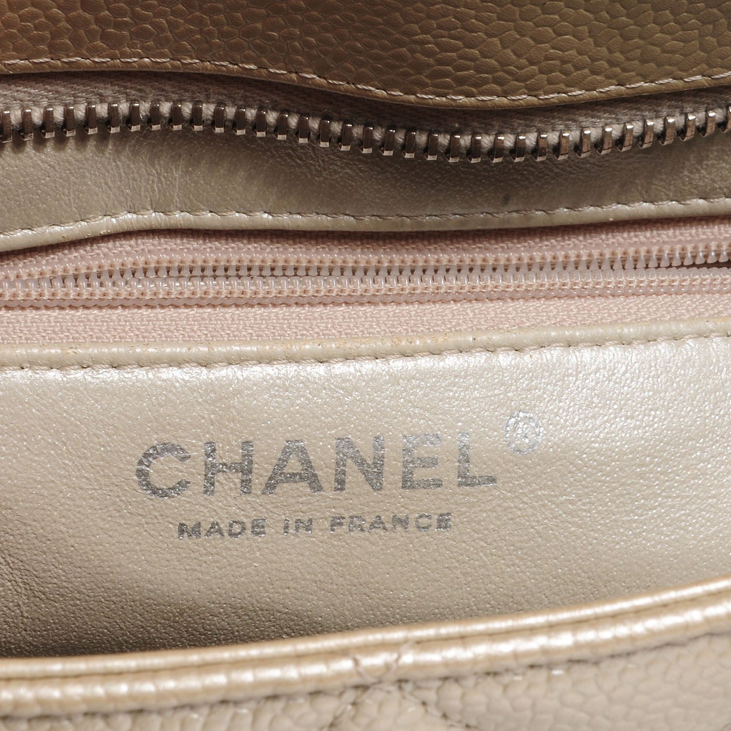 Chanel Caviar Medallion CC Tote Pearl 7 of 8