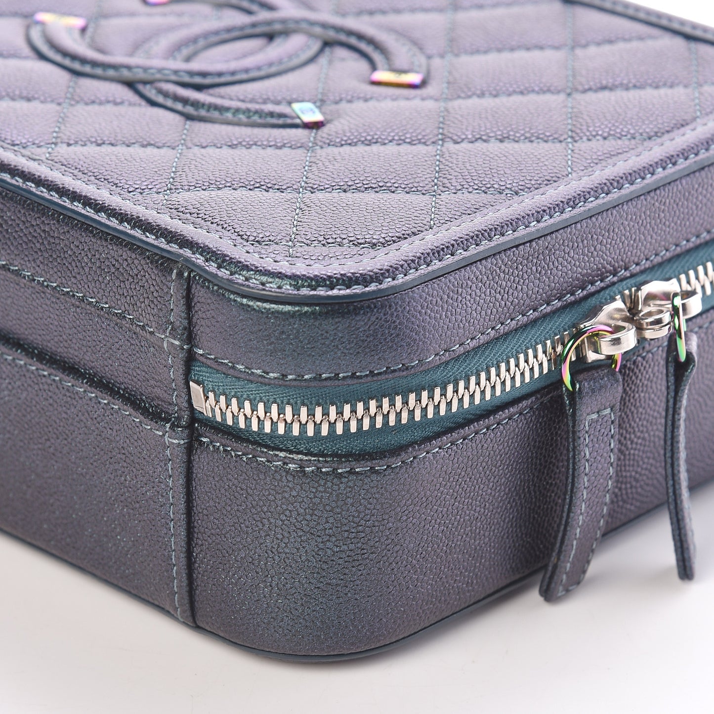 Iridescent Caviar Quilted Medium CC Filigree Vanity Case Dark Turquoise
