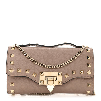 Valentino Garavani Pebbled Calfskin Rockstud Flip Lock Wallet On Chain Poudre 1 of 13