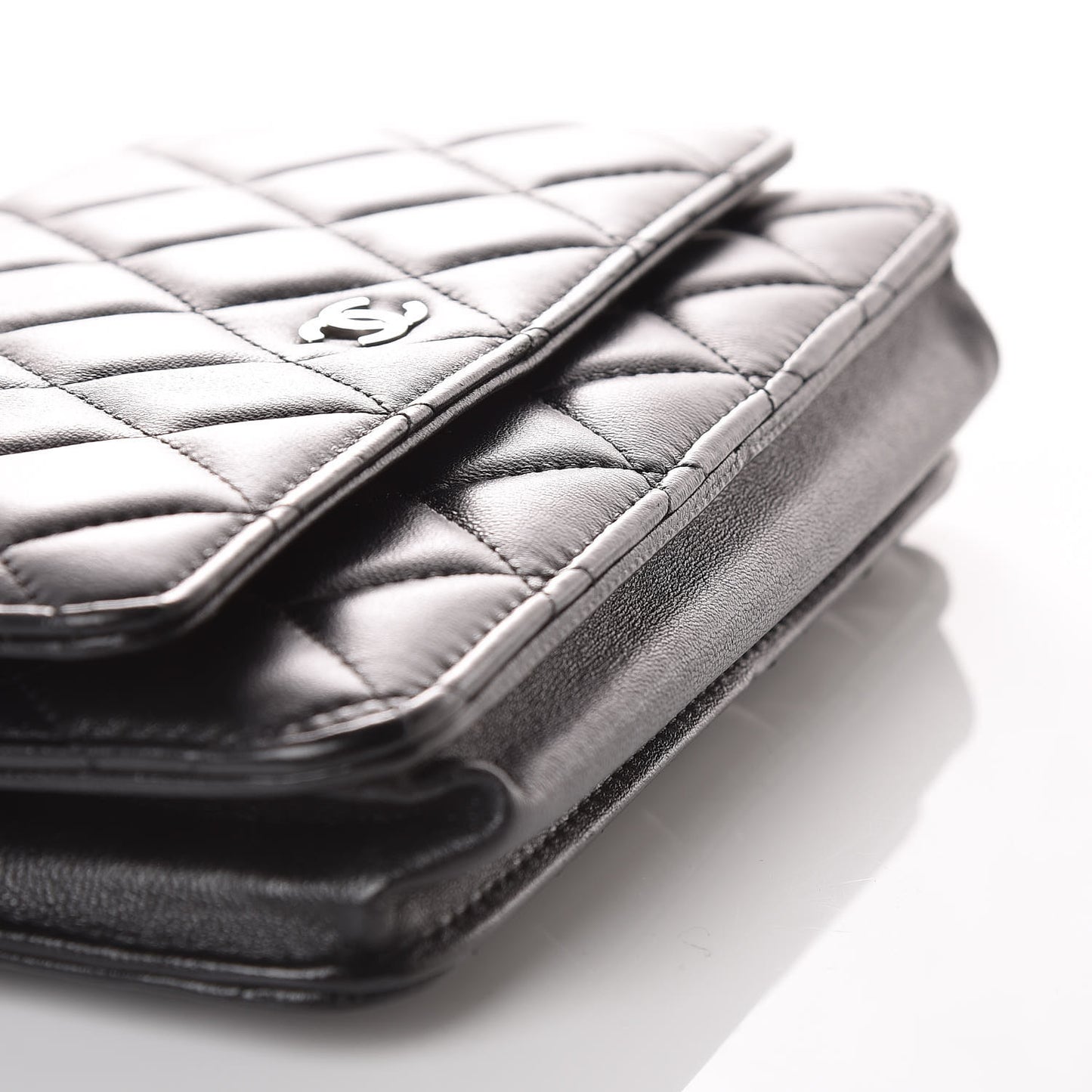 Lambskin Quilted Wallet On Chain WOC Black