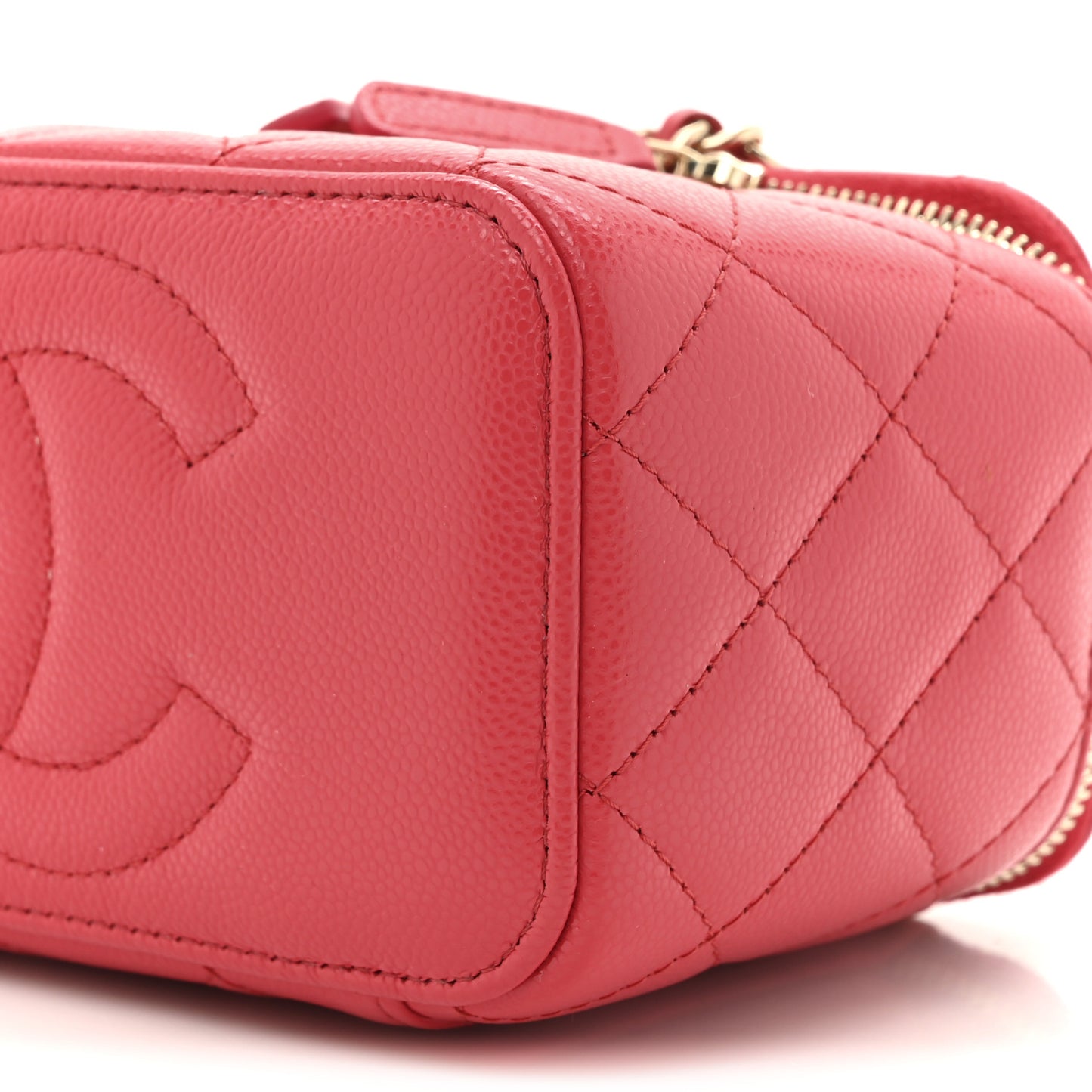 Caviar Quilted Small Vanity Case With Chain Red
