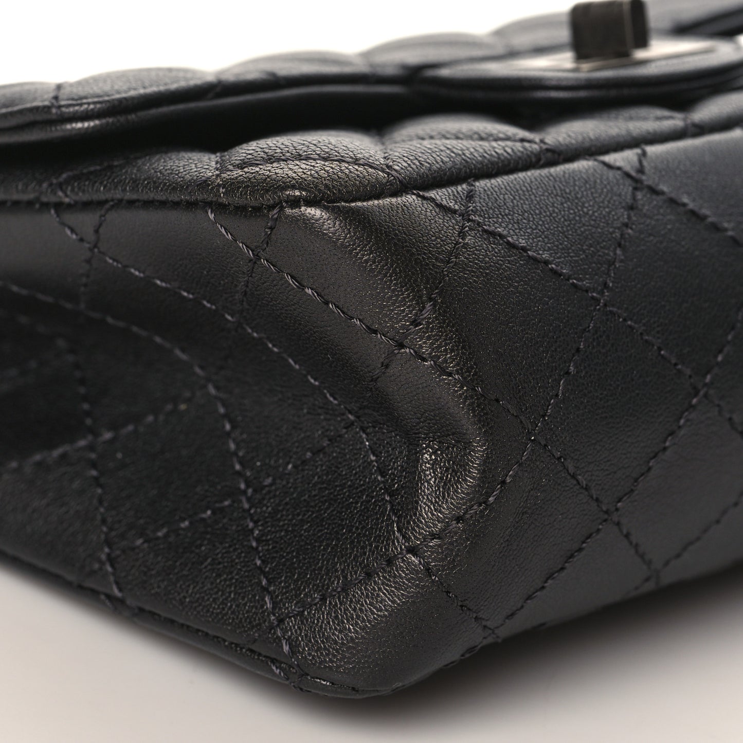 Metallic Sheepskin Quilted 2.55 Reissue Mini Flap Black