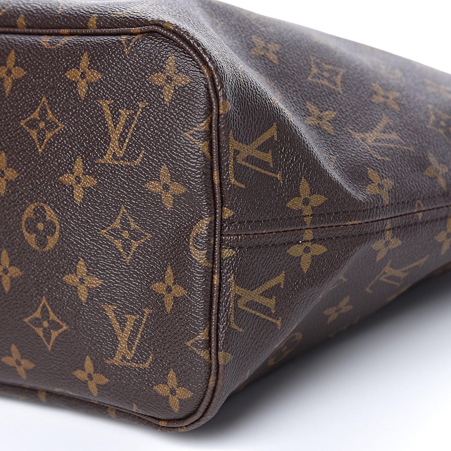 Louis Vuitton Monogram Neverfull MM 15 of 16