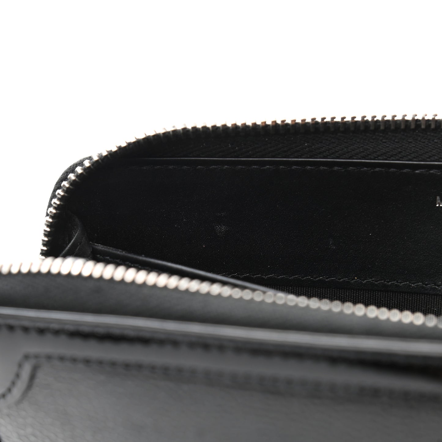 Caviar Patent Small CC Contour Zip Around Wallet Black