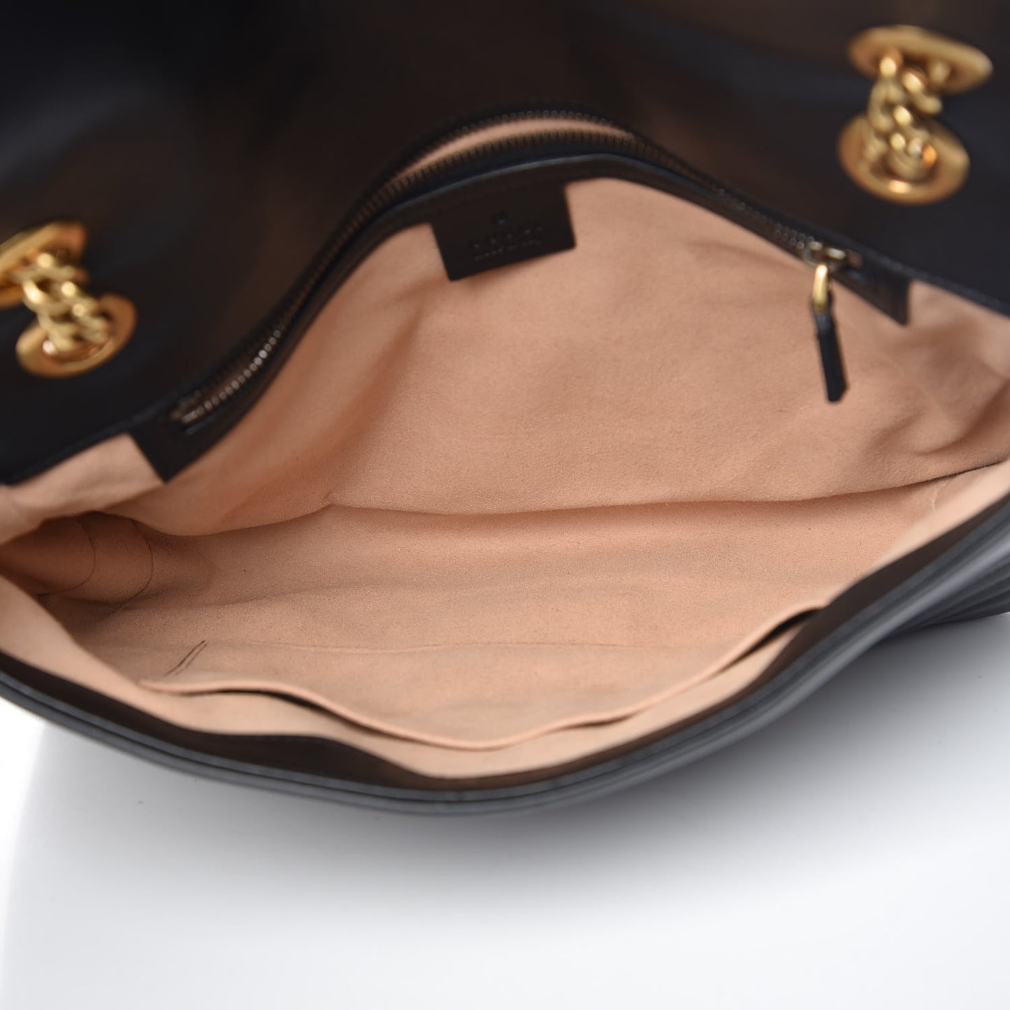 Calfskin Matelasse Medium GG Marmont Shoulder Bag Black