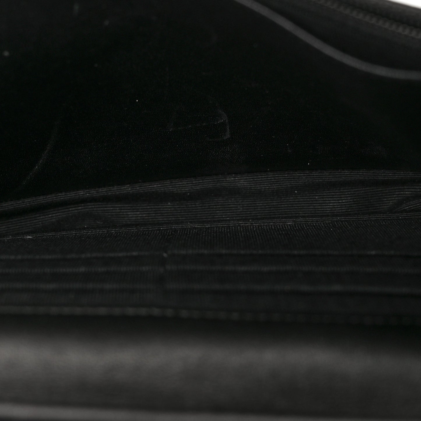 Patent Quilted Wallet On Chain WOC Black