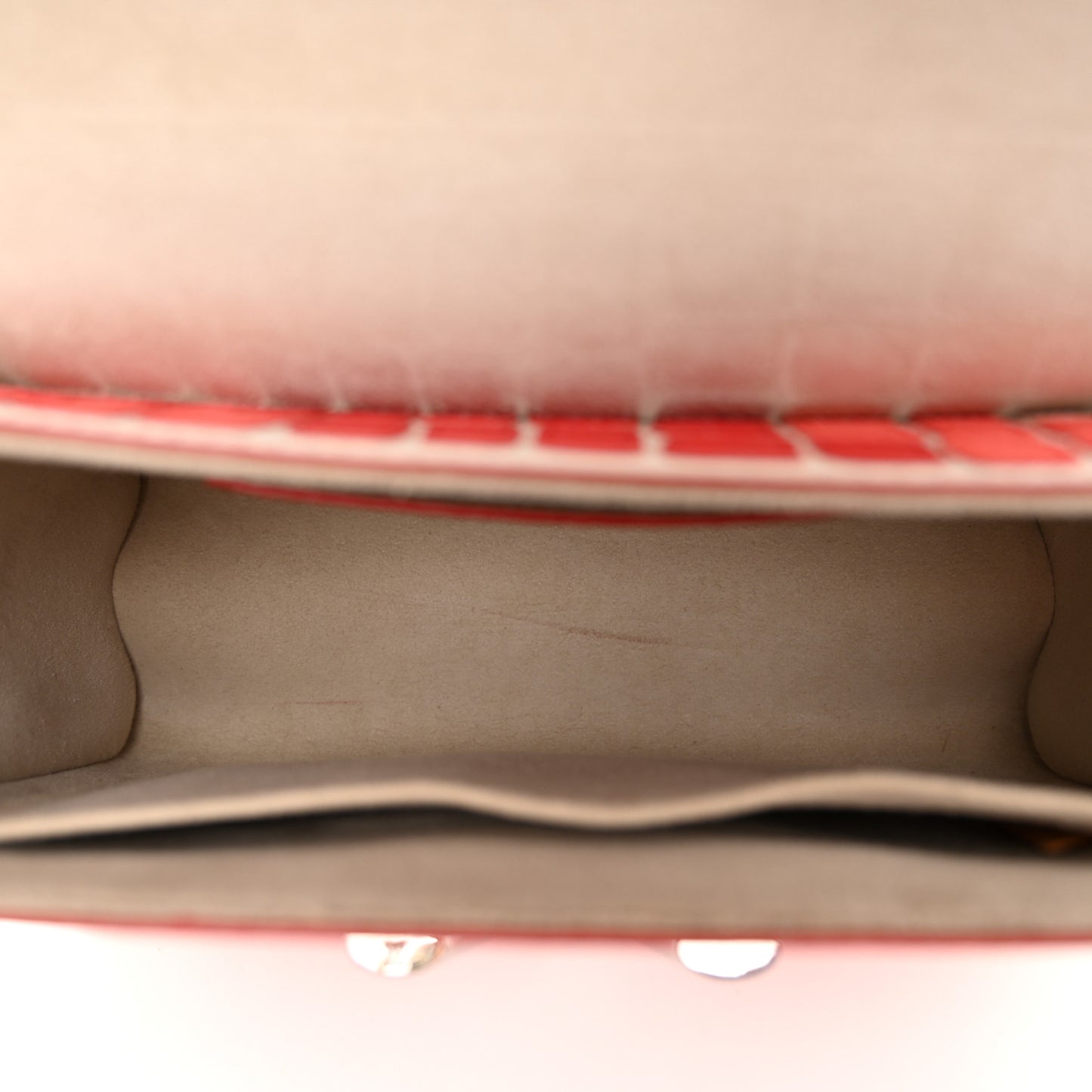 Epi Savane Twist Shoulder Bag MM Red