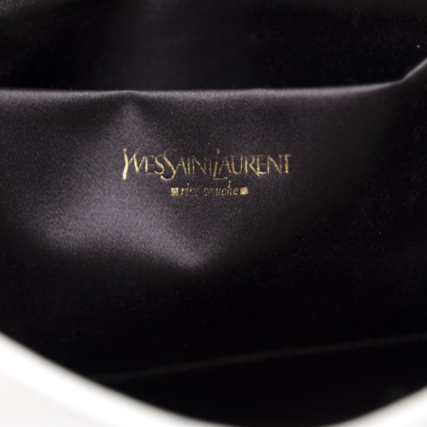 Textured Patent Calfskin Monogram Large Belle De Jour Clutch Ivory
