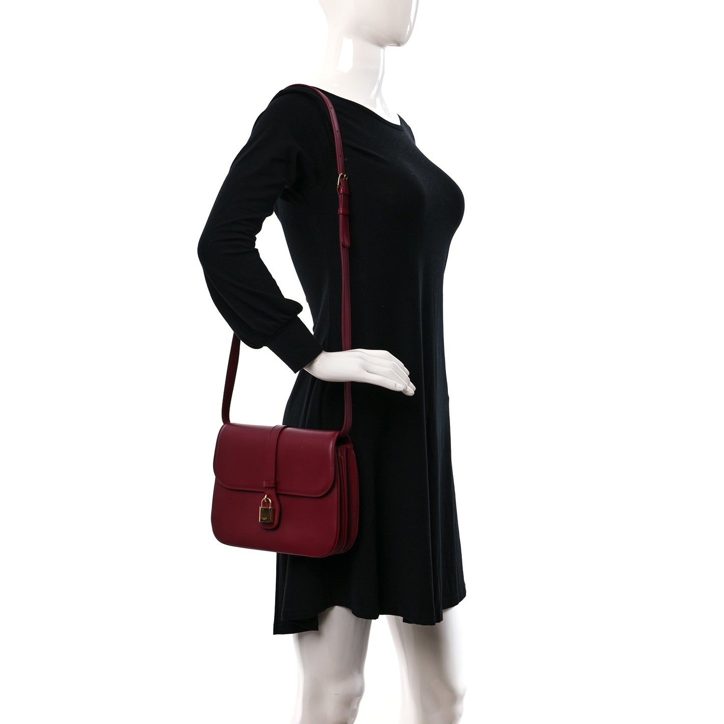 Smooth Calfskin Medium Tabou Carmin