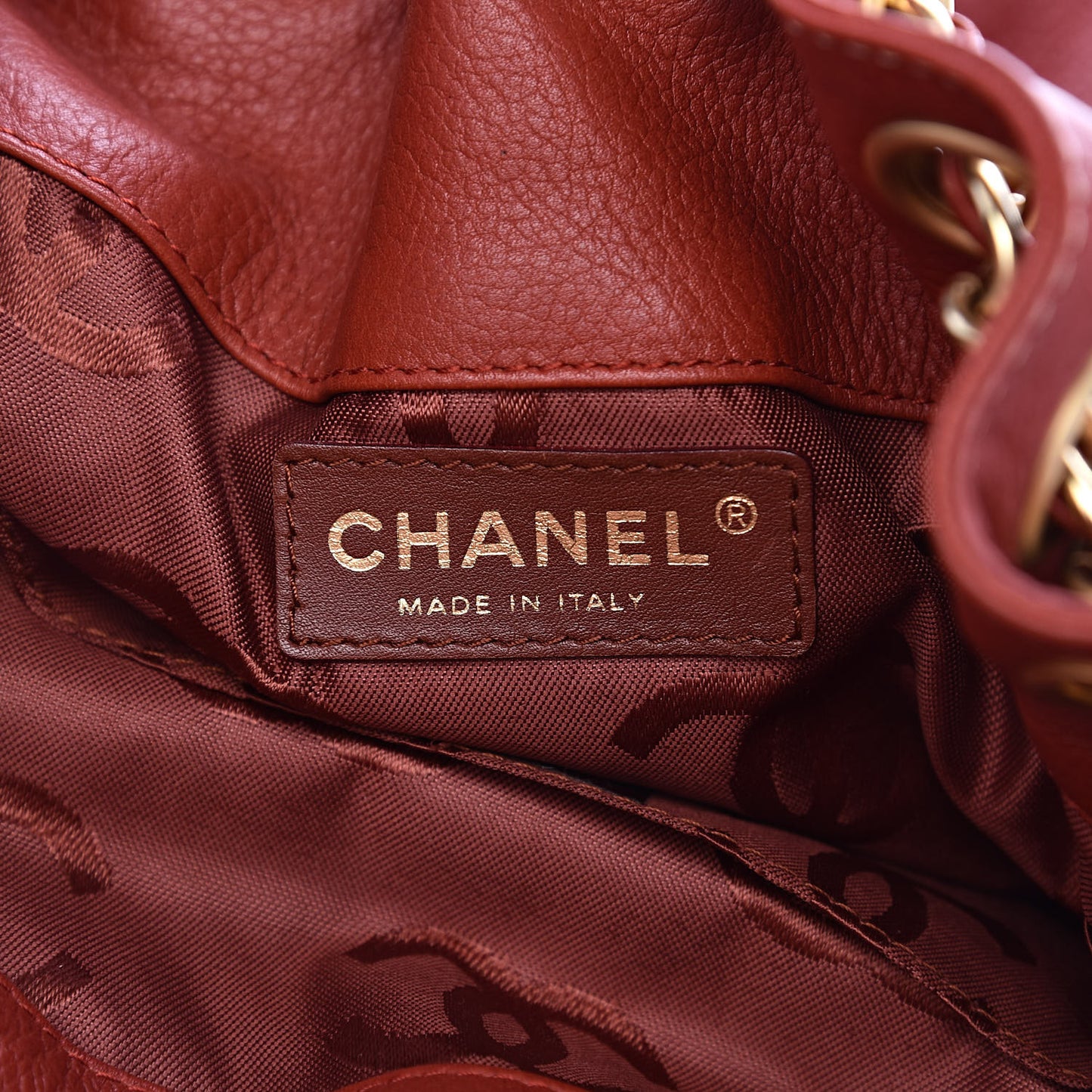 Grained Calfskin CC Drawstring Bucket Bag Red
