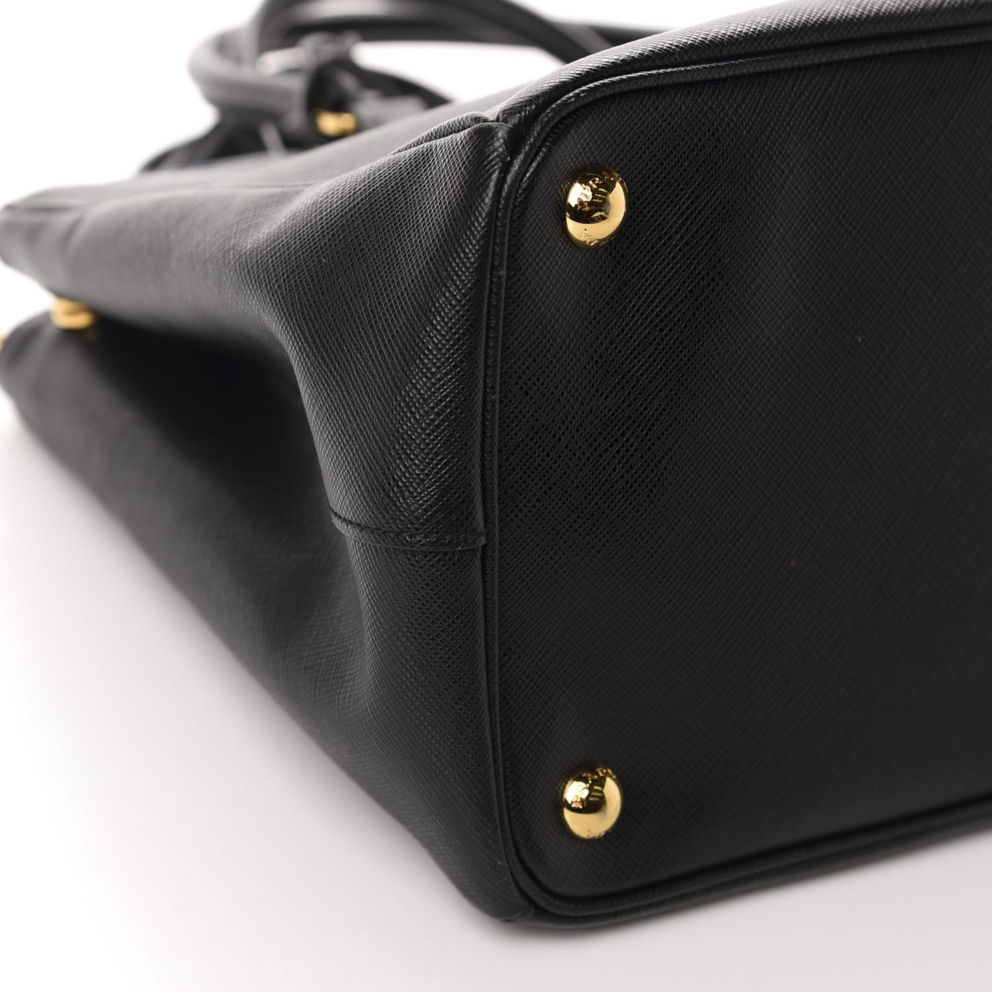 Saffiano Medium Galleria Double Zip Tote Black