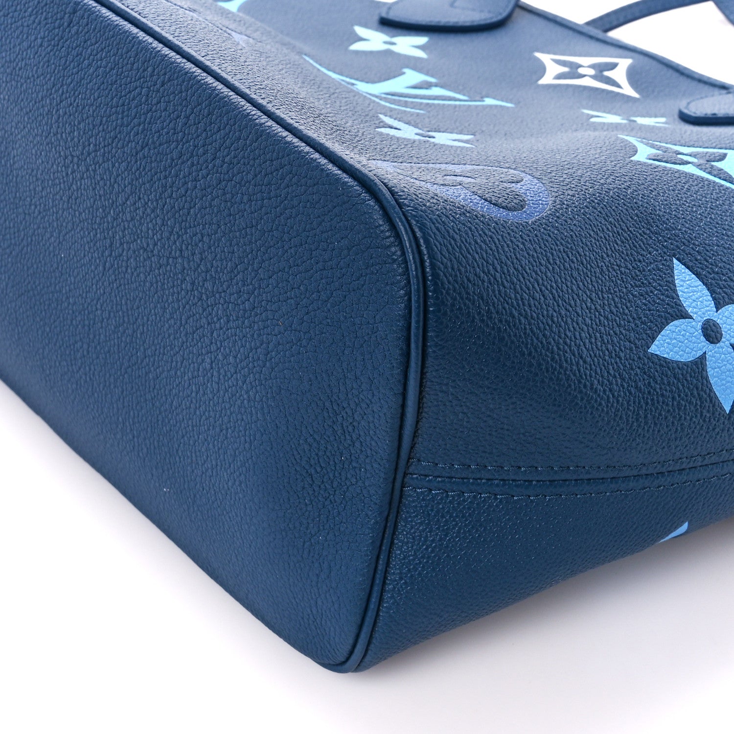 Louis Vuitton Empreinte Monogram Giant Neverfull MM Degrade Bleu 12 of 14