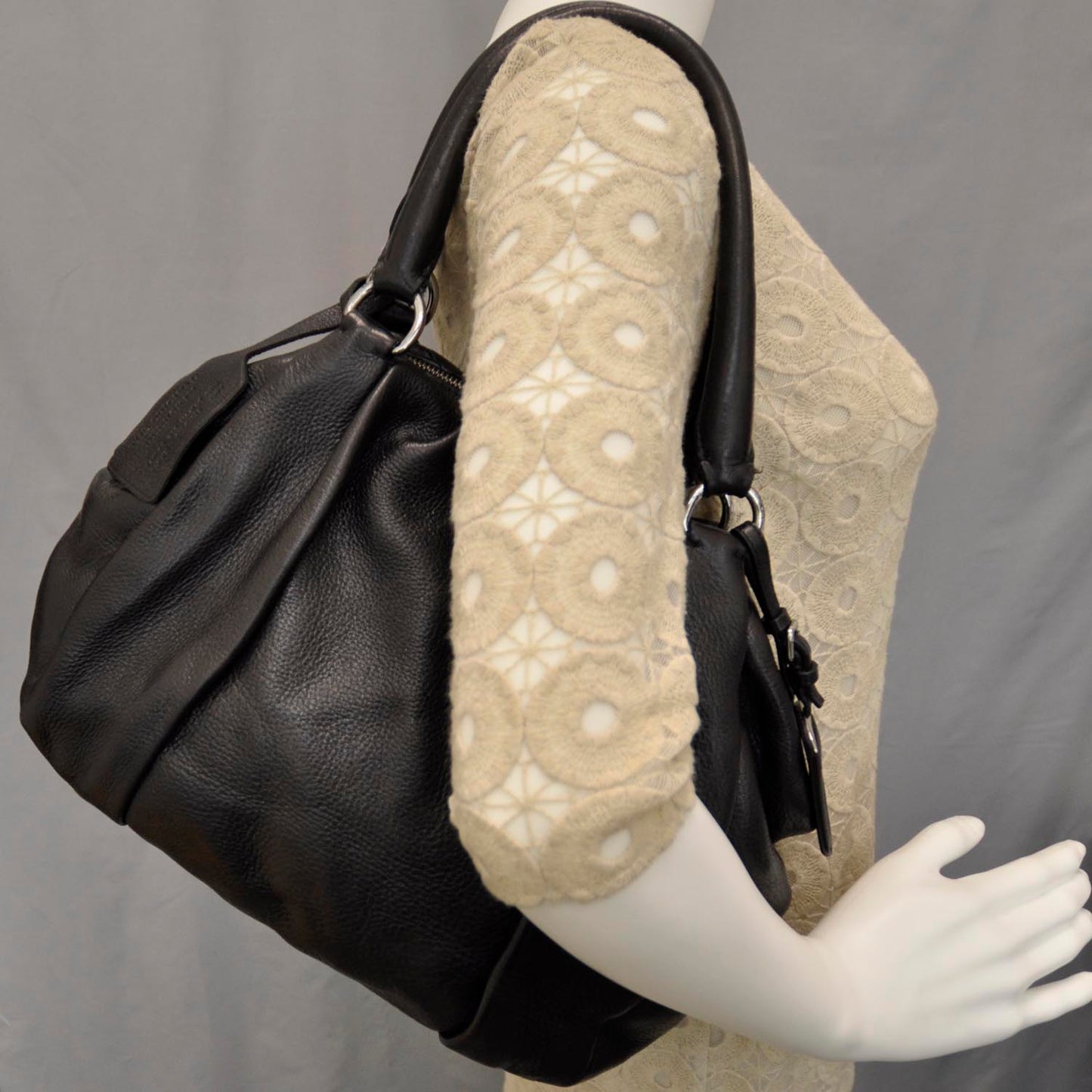 Cervo Deerskin Shoulder Bag Black