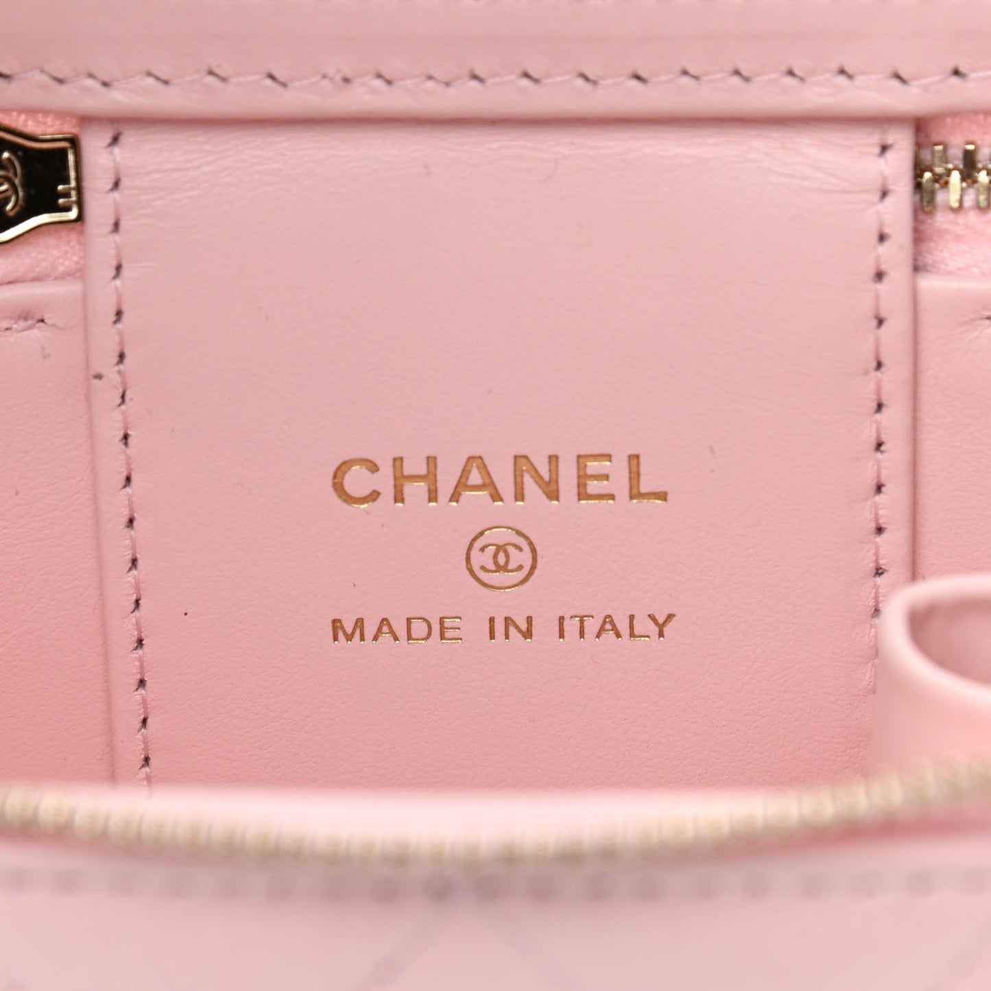 Caviar Quilted Mini Vanity Case With Chain Light Pink