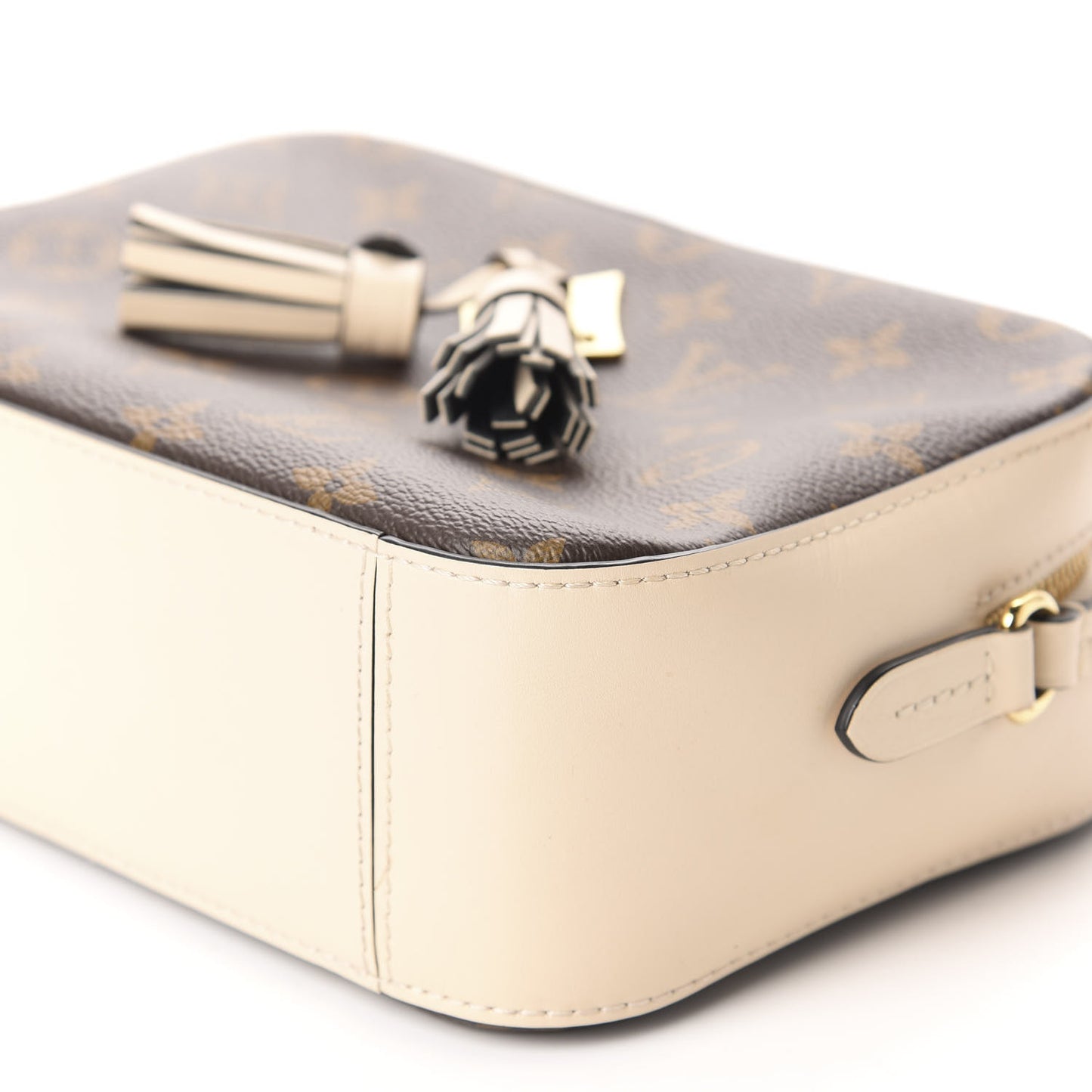 Monogram Saintonge Creme