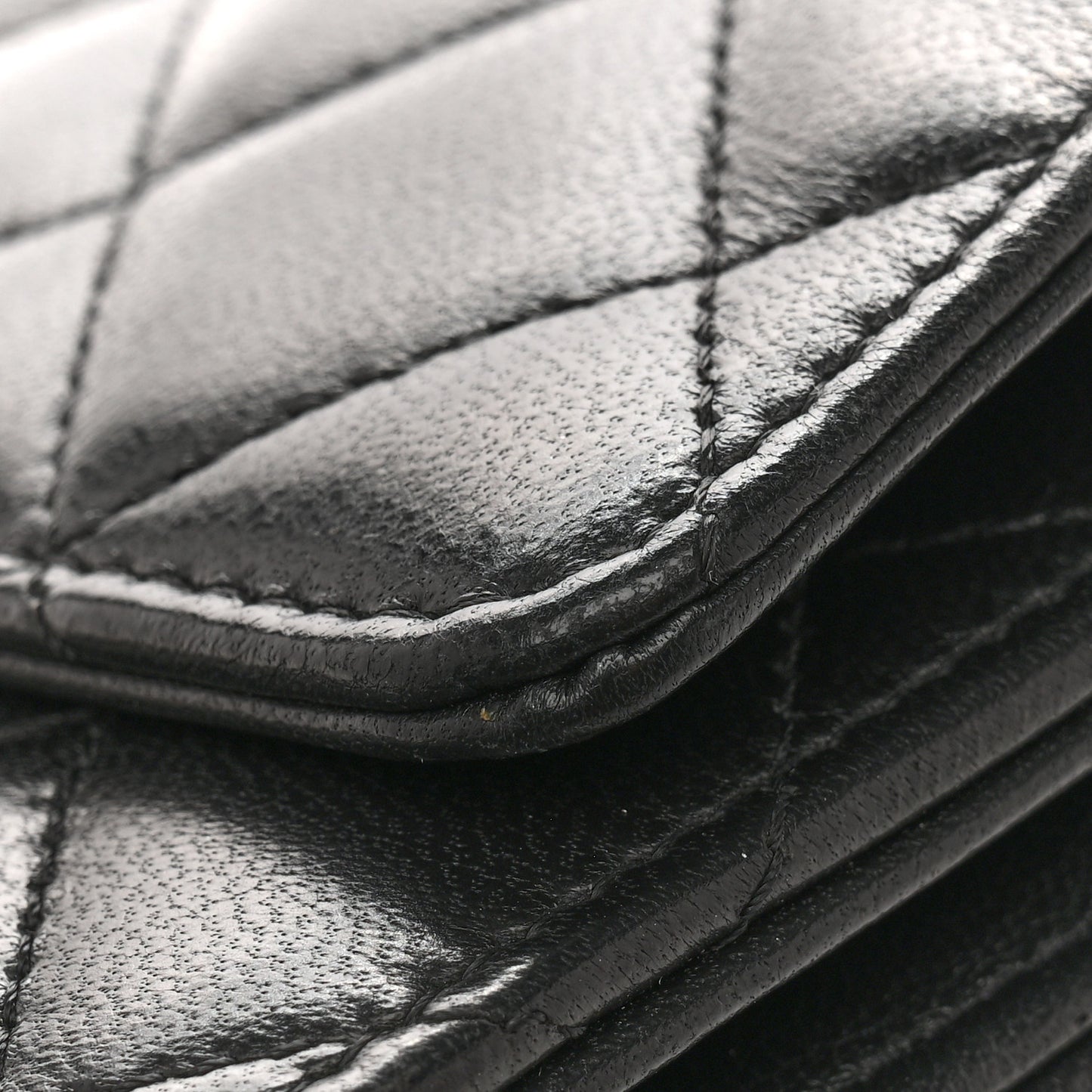Lambskin Quilted Wallet On Chain WOC Black