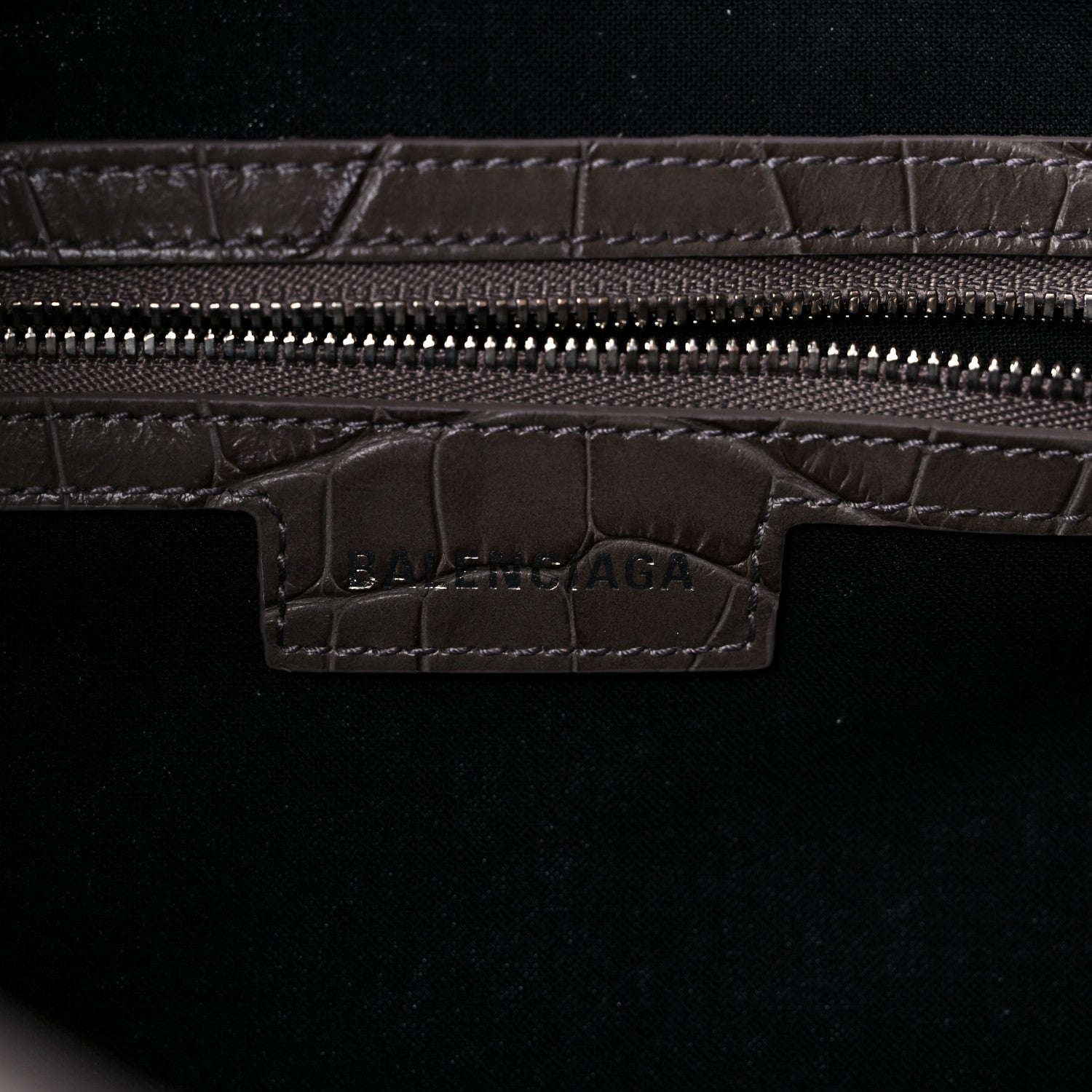 Balenciaga Extra Supple Calfskin Crocodile Embossed Medium Le Cagole Shoulder Bag Medium Grey 5 of 8