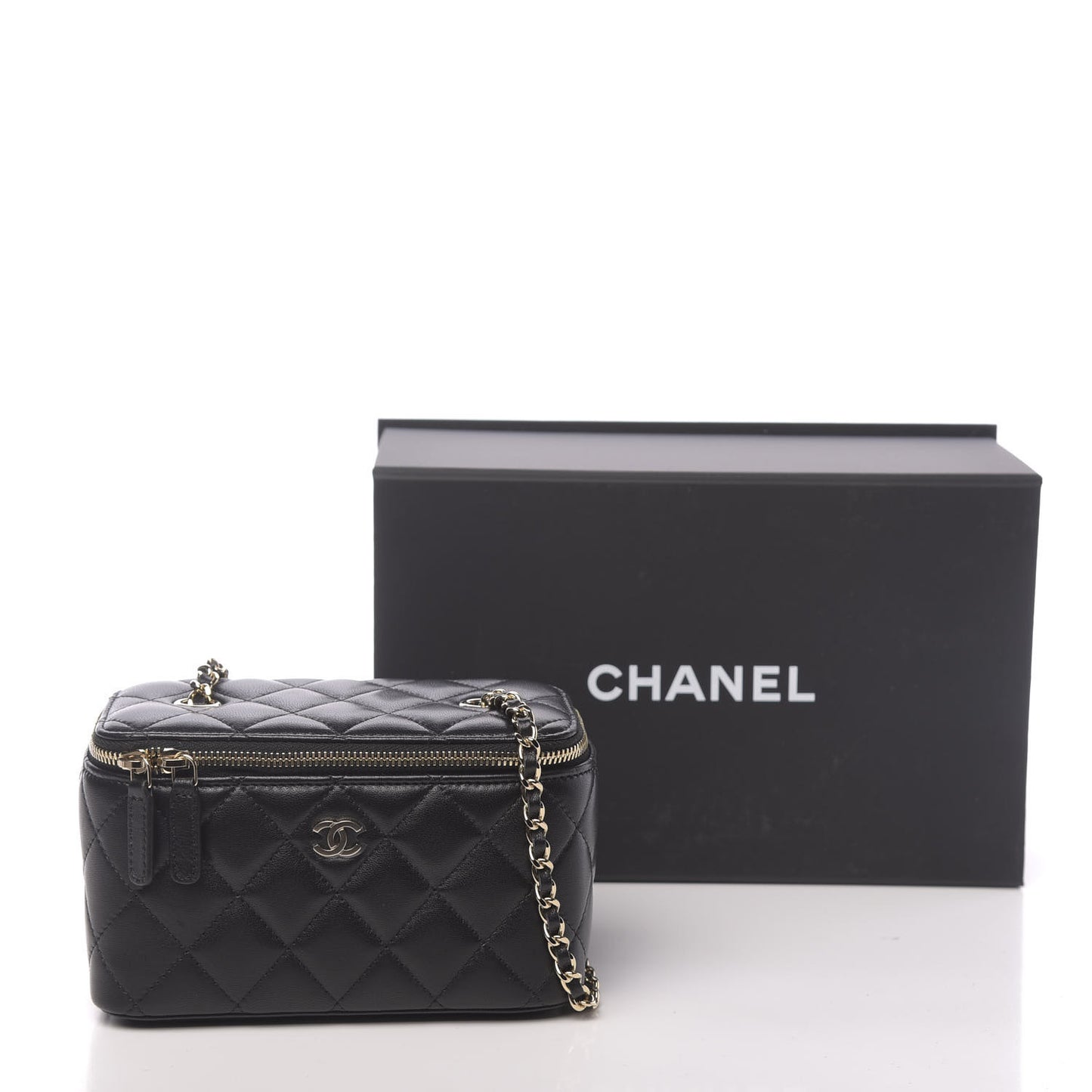 Lambskin Quilted Small Vanity Case With Chain Black