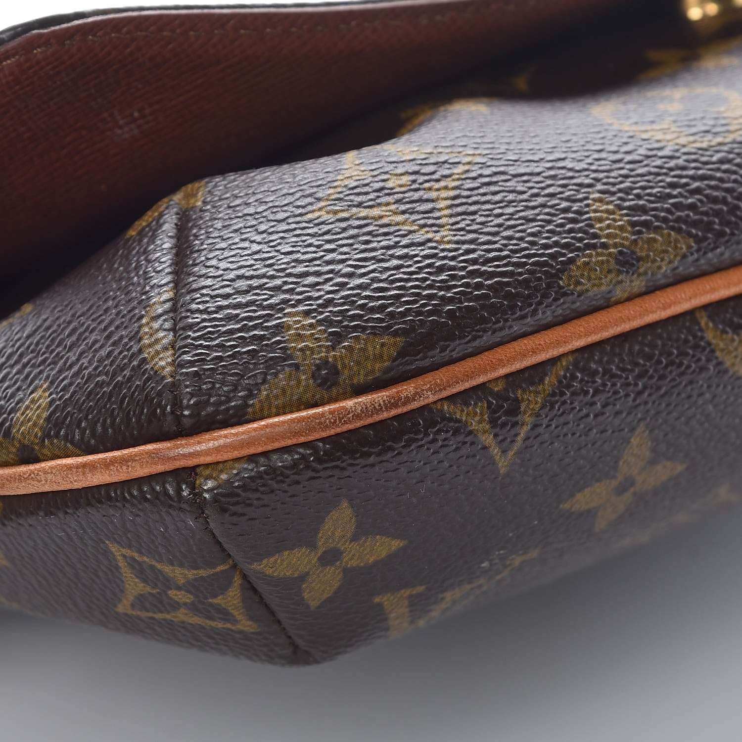 Louis Vuitton Monogram Musette Tango 11 of 12