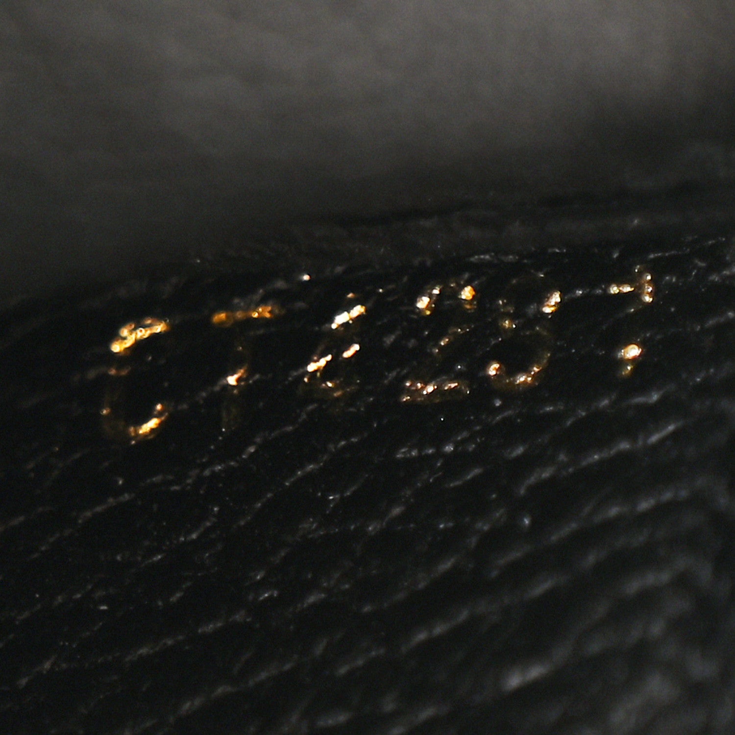 Louis Vuitton Empreinte Monogram Giant Key Pouch Black Beige 7 of 10
