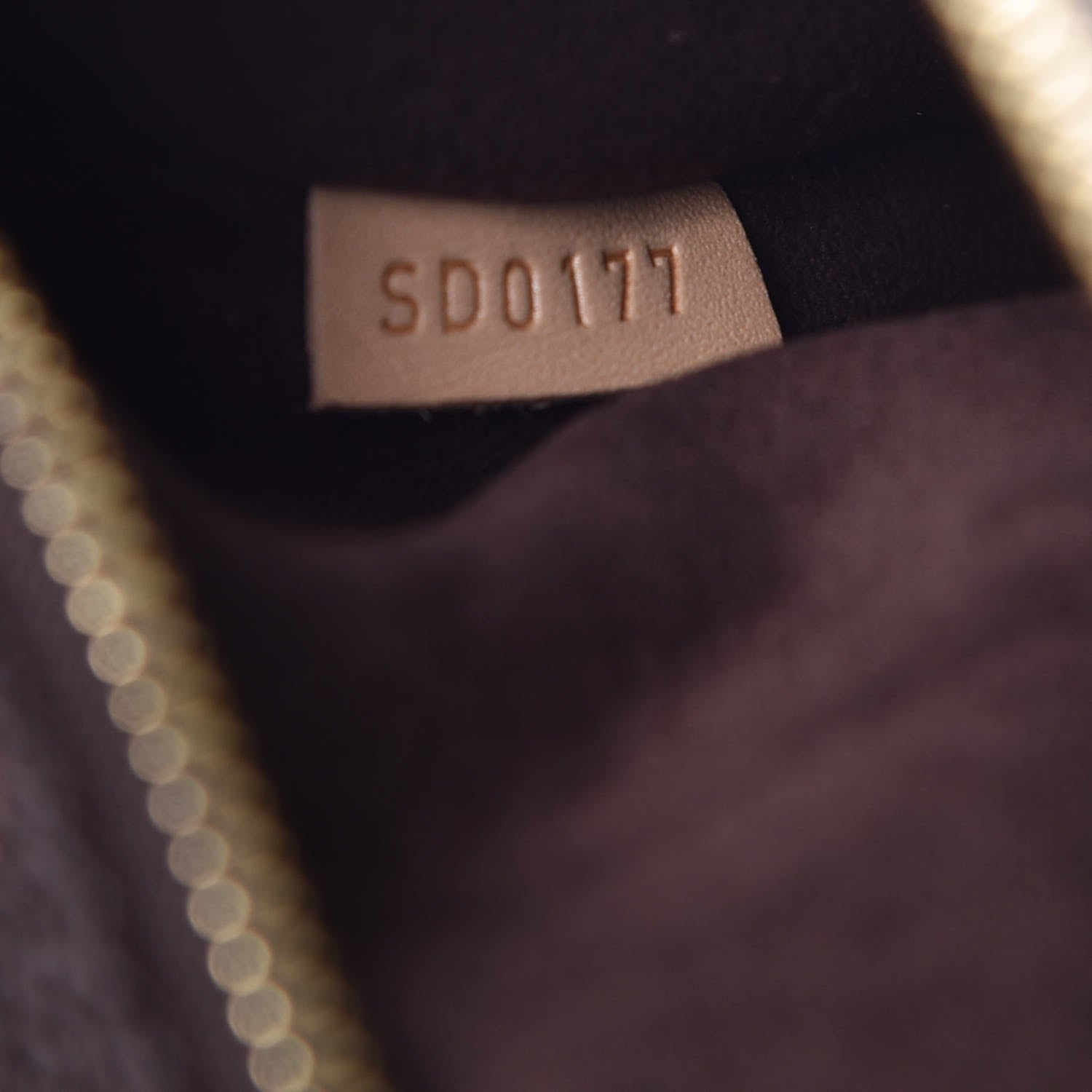 Louis Vuitton Monogram Pochette Metis 8 of 9