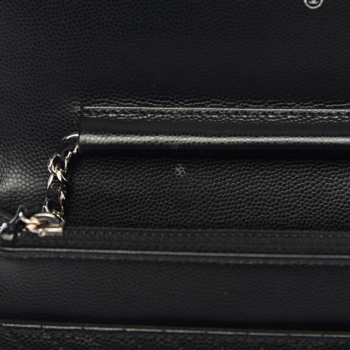 Caviar Chevron Quilted Wallet On Chain WOC Black